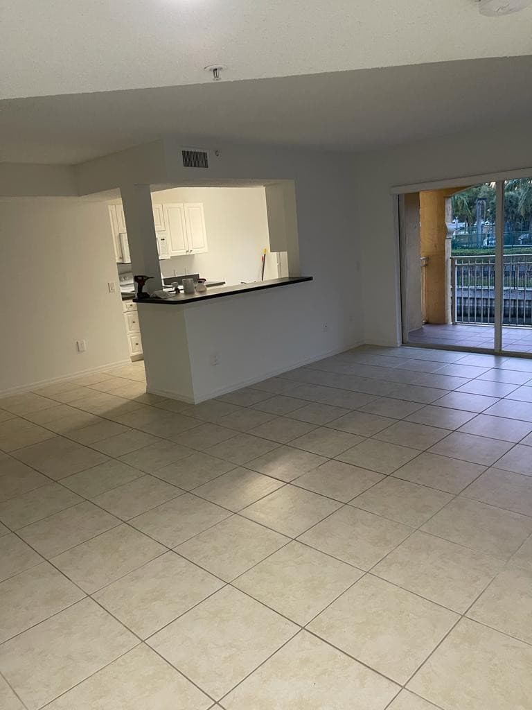 9640 NW 2 Street 208, Pembroke Pines, FL 33024 — photo 17 of 18