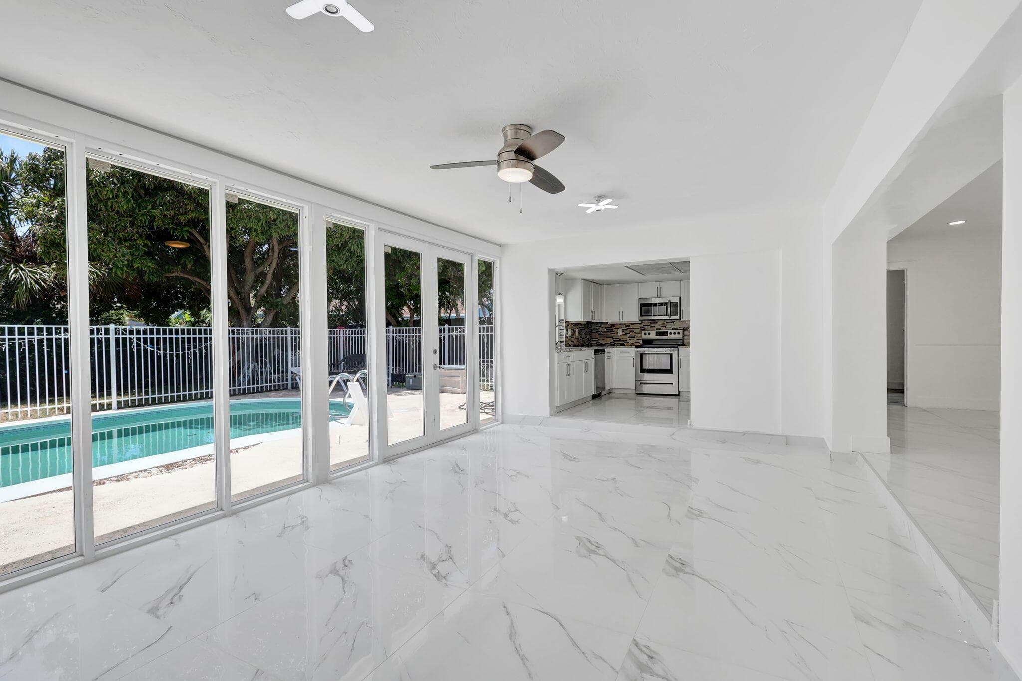 334 SW 13th Avenue, Boynton Beach, FL 33435 — photo 8 of 41