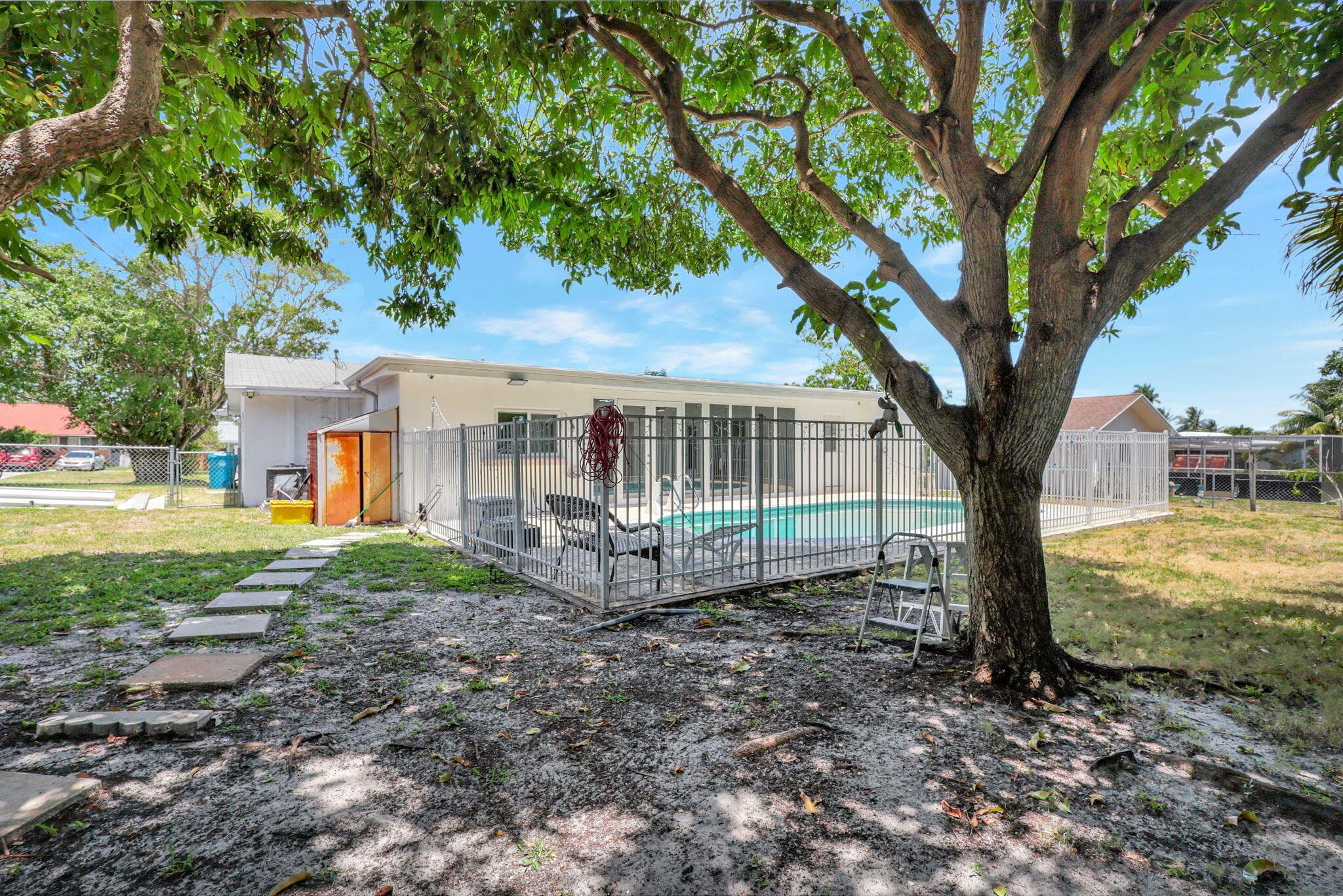 334 SW 13th Avenue, Boynton Beach, FL 33435 — photo 5 of 41