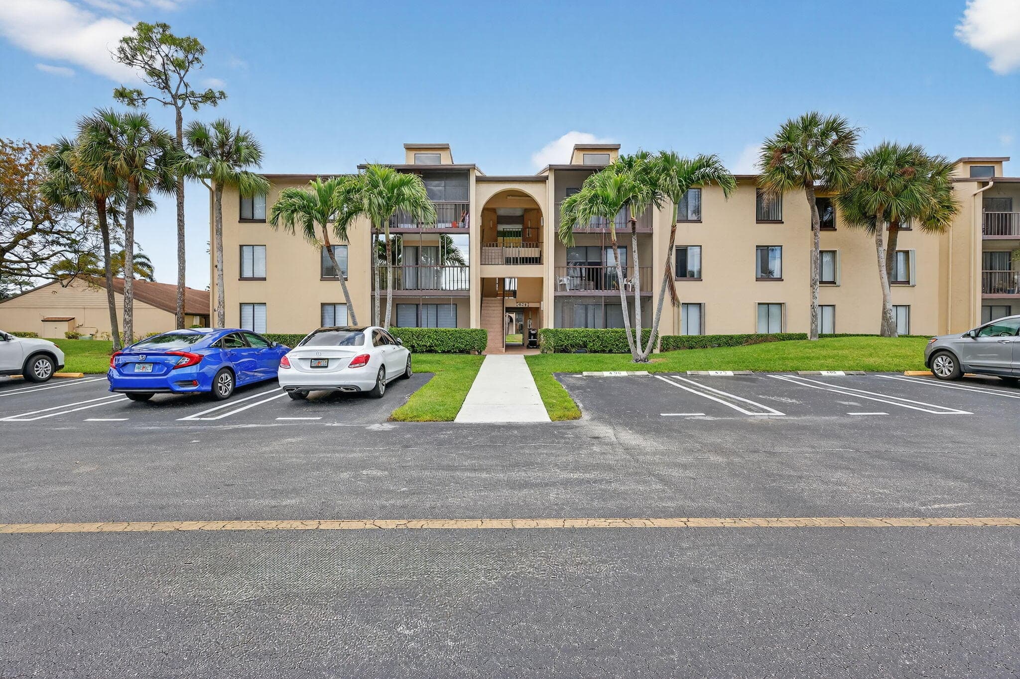 624 Sea Pine Way B3, Greenacres, FL 33415 — photo 1 of 50