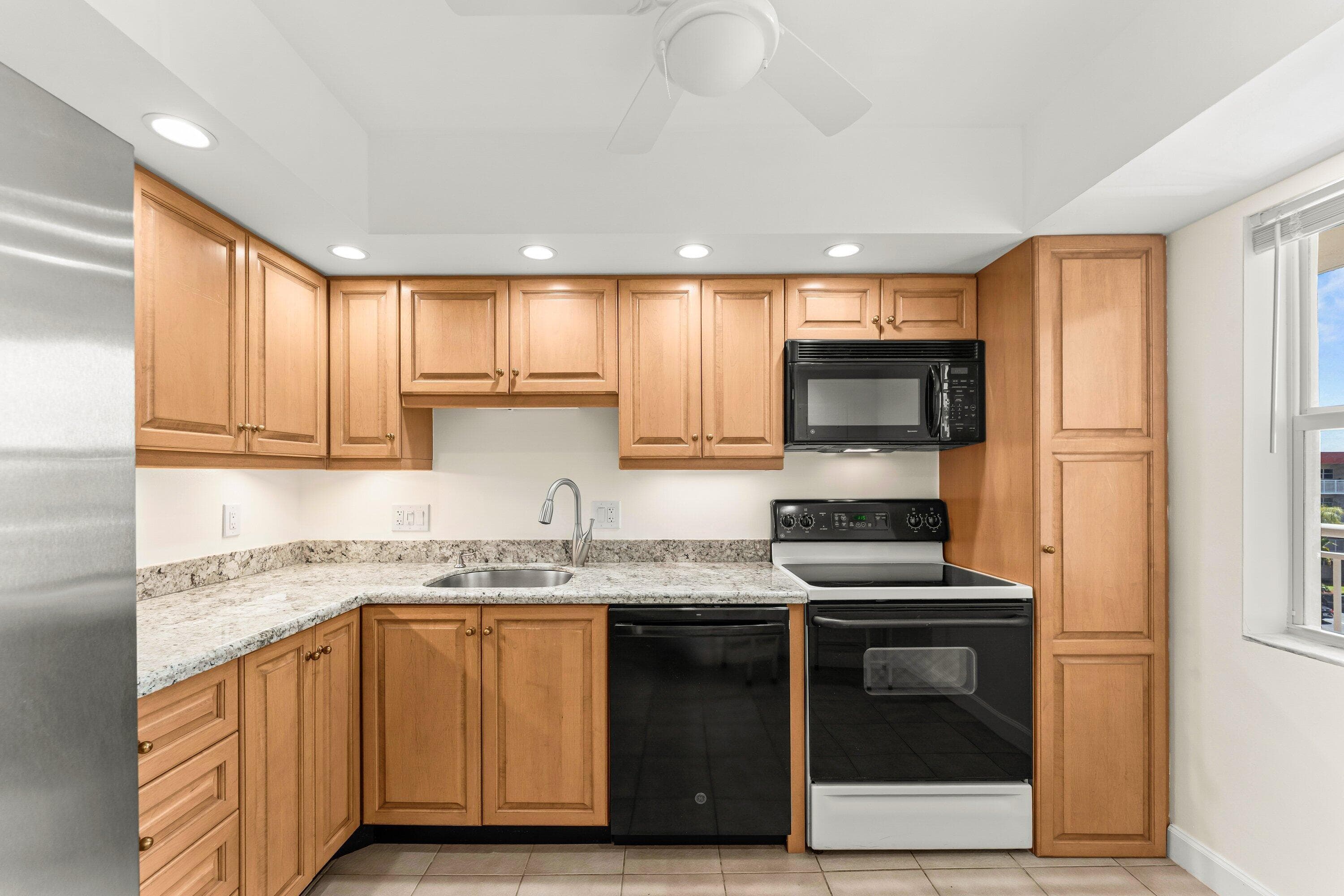 3100 NE 48th Court 415, Lighthouse Point, FL 33064 — photo 8 of 45