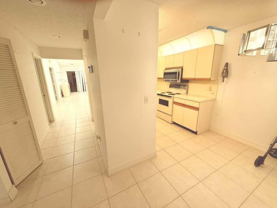10062 Hickorywood Place, Boynton Beach, FL 33437 — photo 10 of 60