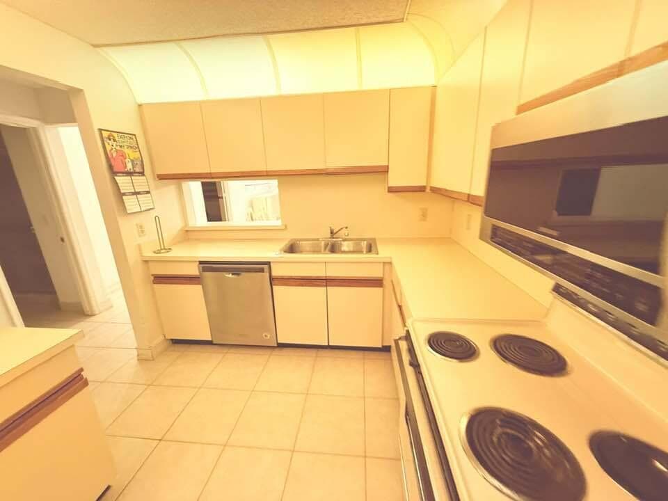 10062 Hickorywood Place, Boynton Beach, FL 33437 — photo 12 of 60