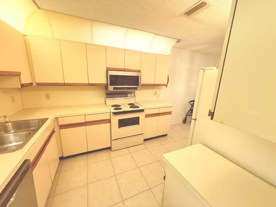 10062 Hickorywood Place, Boynton Beach, FL 33437 — photo 19 of 60