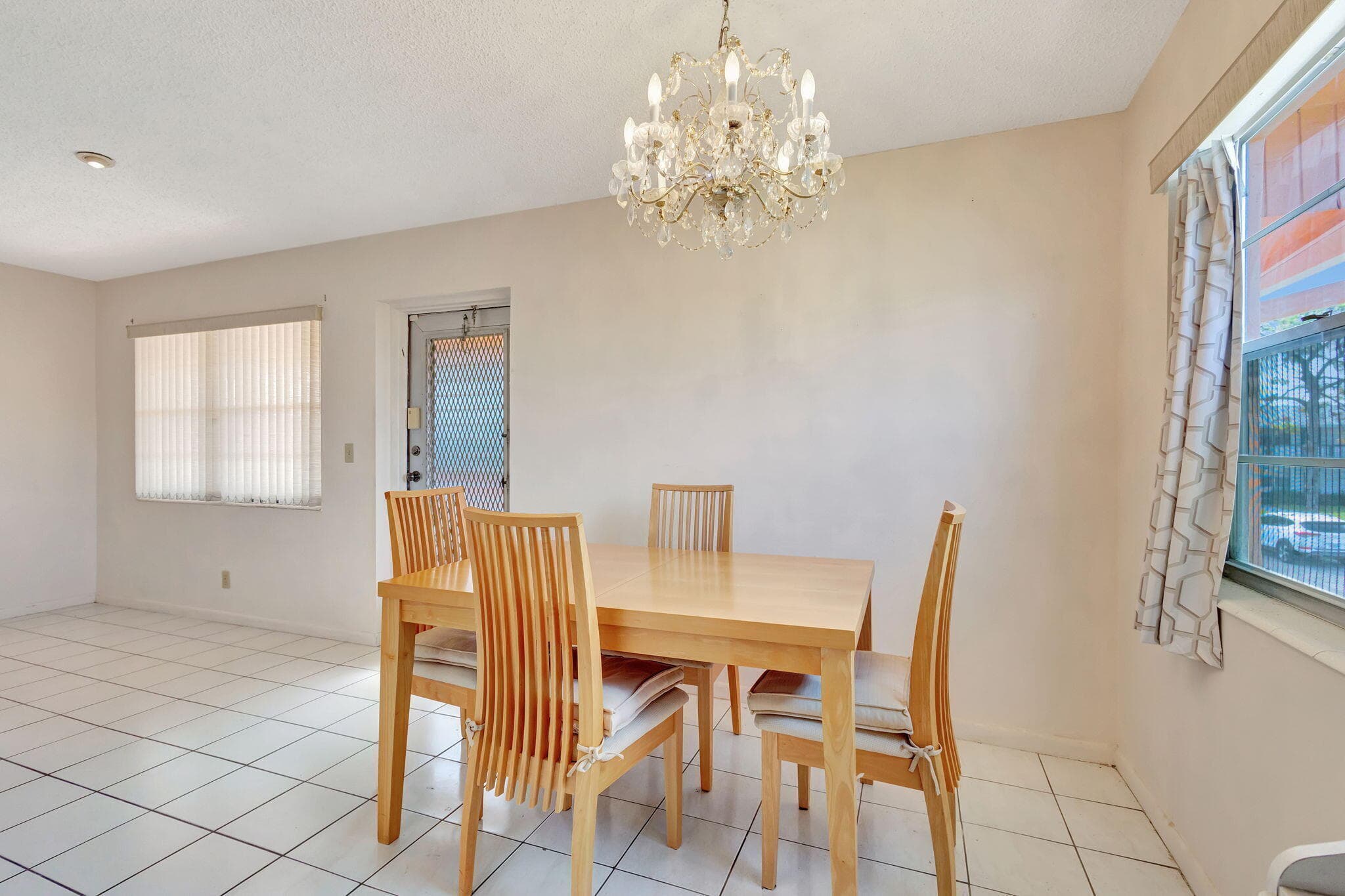 332 Sheffield N, West Palm Beach, FL 33417 — photo 4 of 30