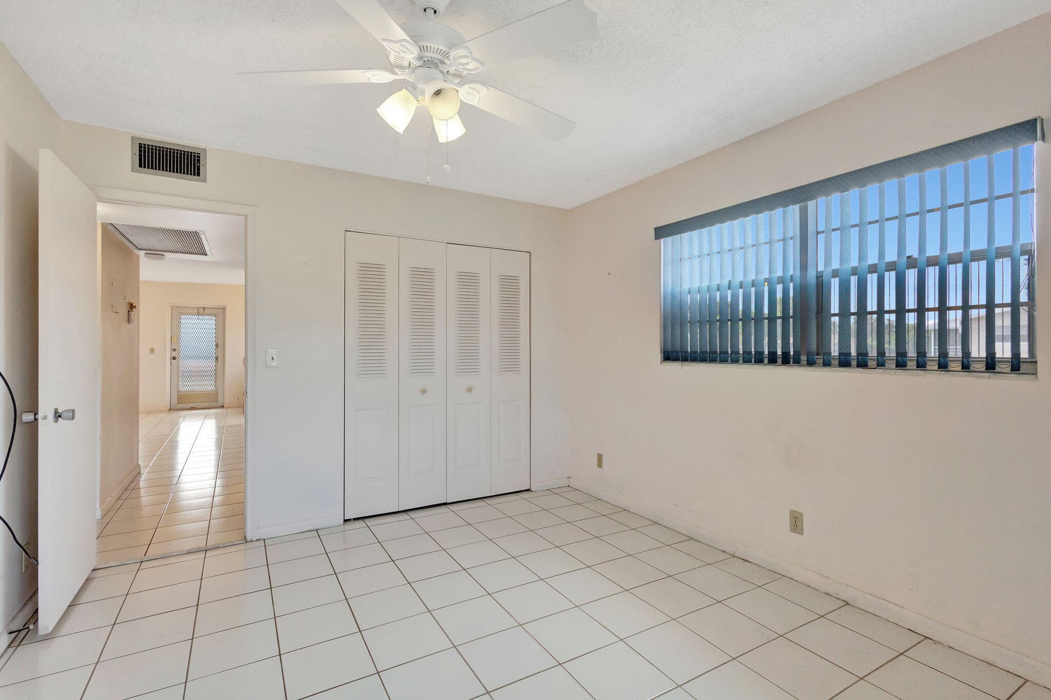 332 Sheffield N, West Palm Beach, FL 33417 — photo 9 of 30