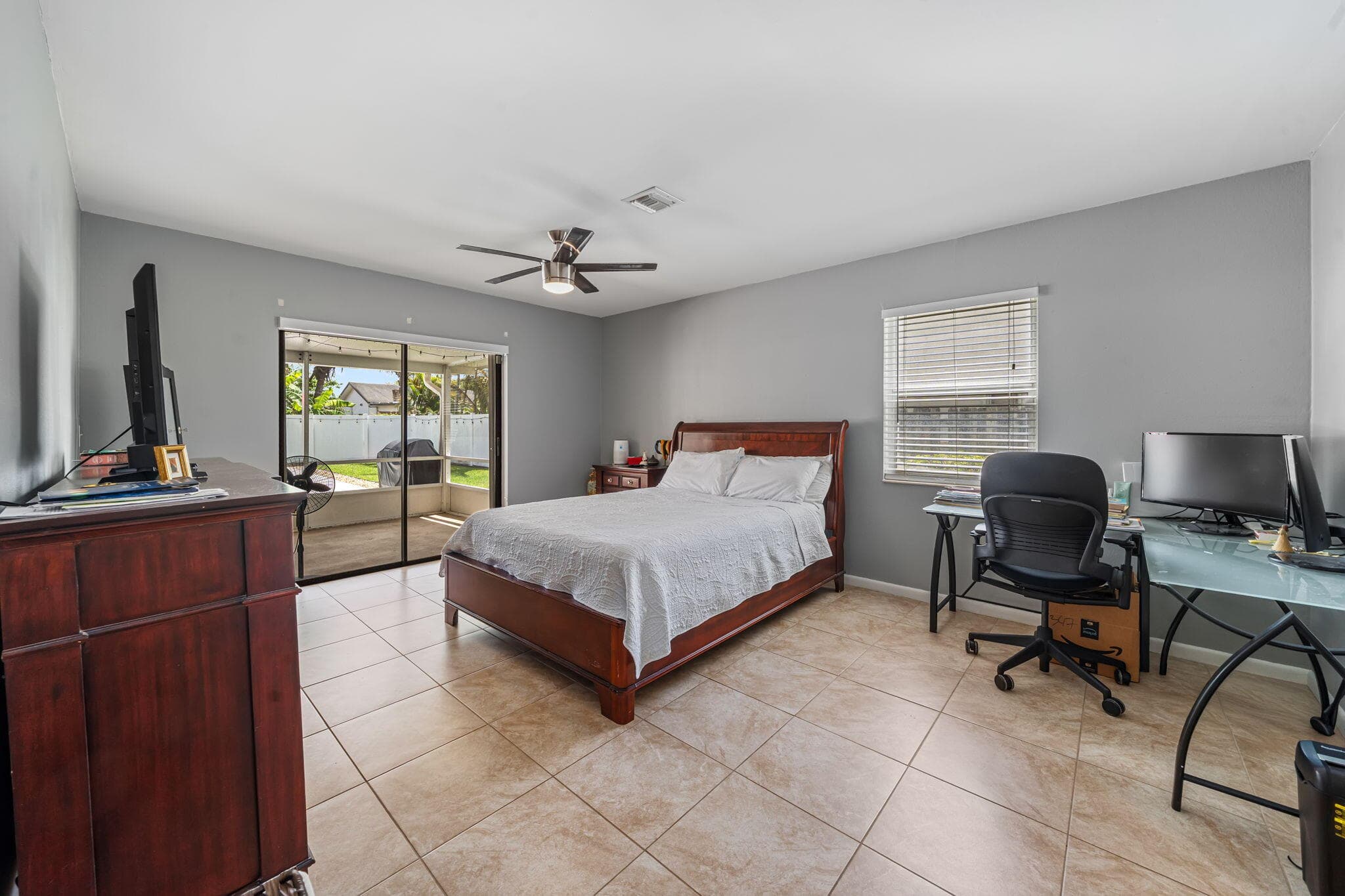 167 Ponce De Leon Street, Royal Palm Beach, FL 33411 — photo 9 of 37