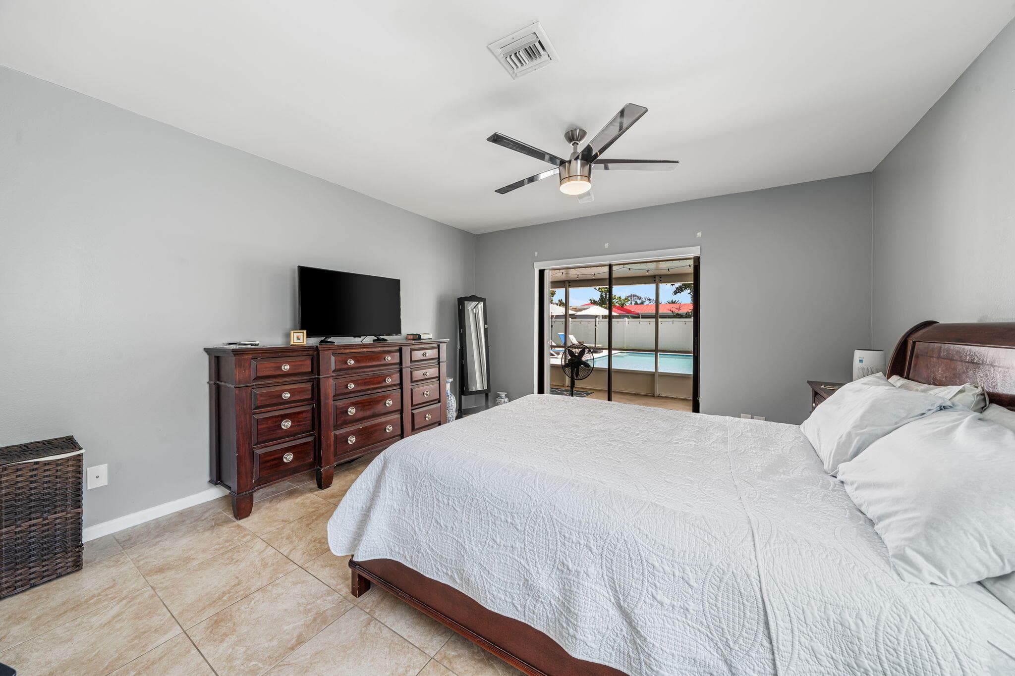 167 Ponce De Leon Street, Royal Palm Beach, FL 33411 — photo 10 of 37