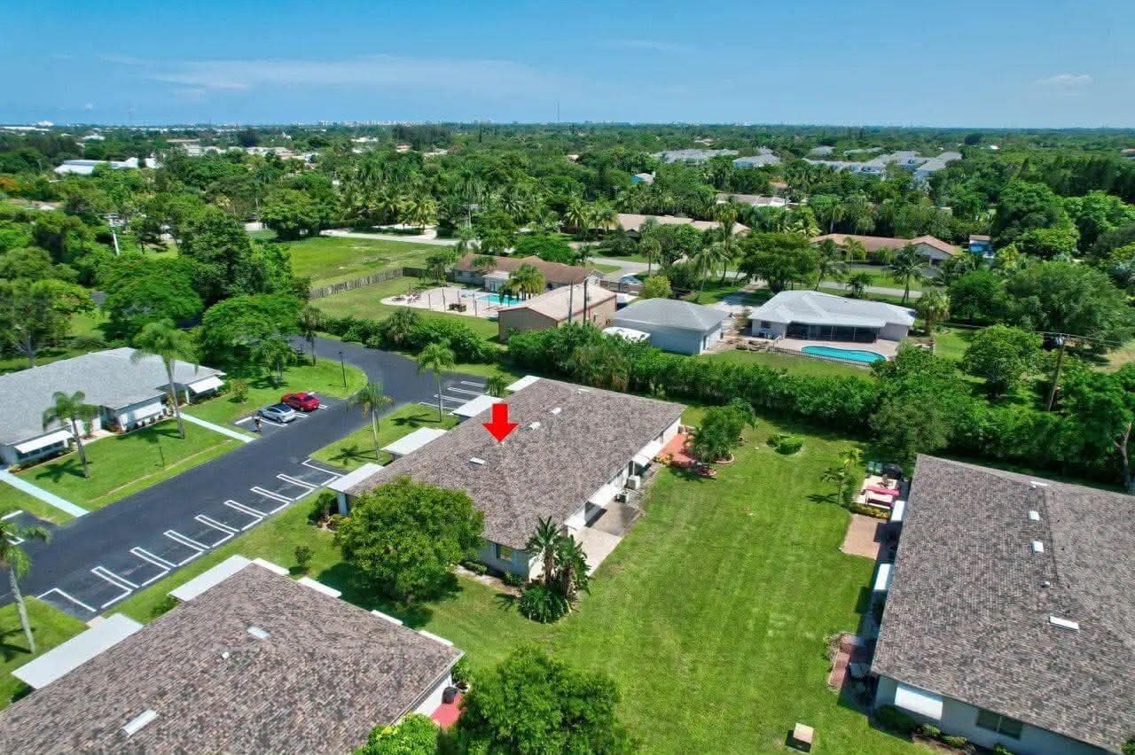 1232 Club Drive W D, Delray Beach, FL 33445 — photo 11 of 23