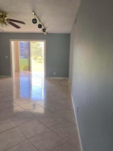 300 NE 26th Avenue NE 1040, Boynton Beach, FL 33435 — photo 3 of 32