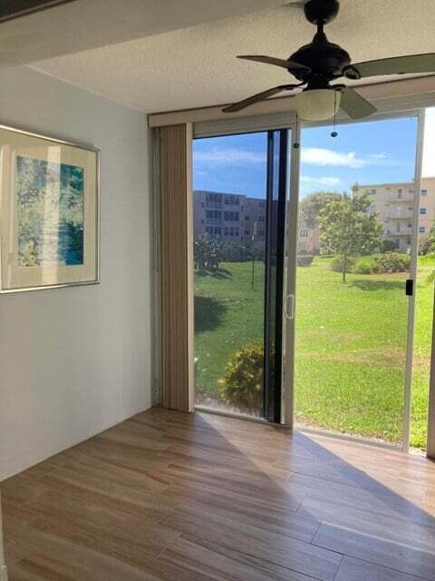 300 NE 26th Avenue NE 1040, Boynton Beach, FL 33435 — photo 9 of 32