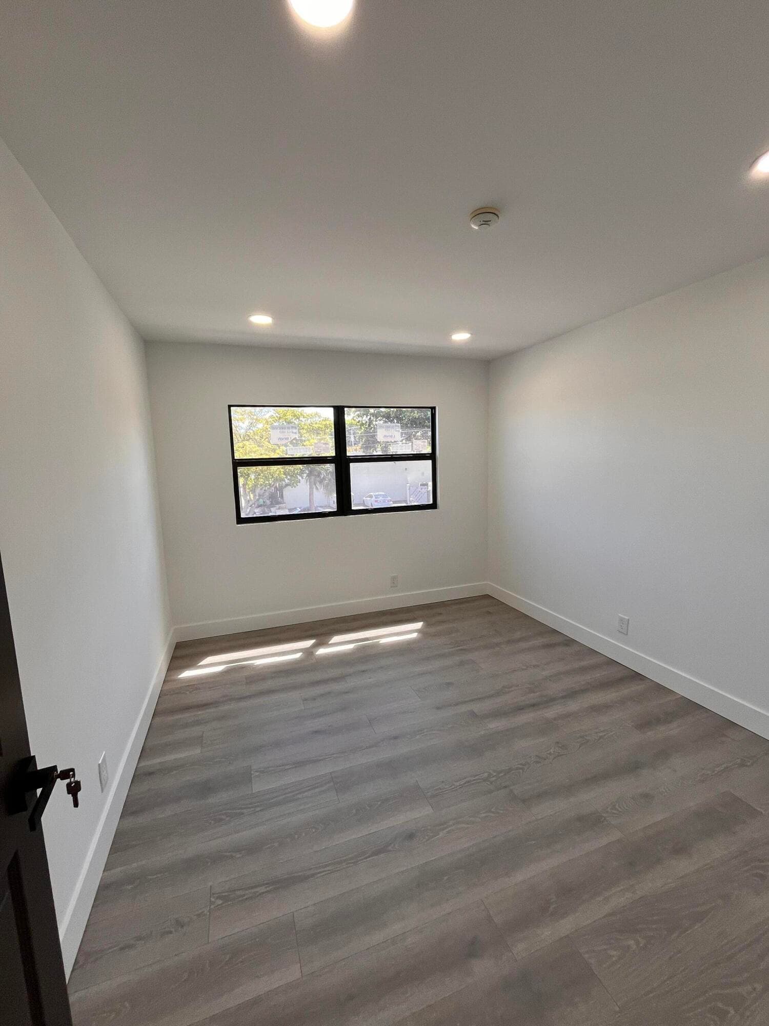 900 Federal Highway, Riviera Beach, FL — photo 20 of 39