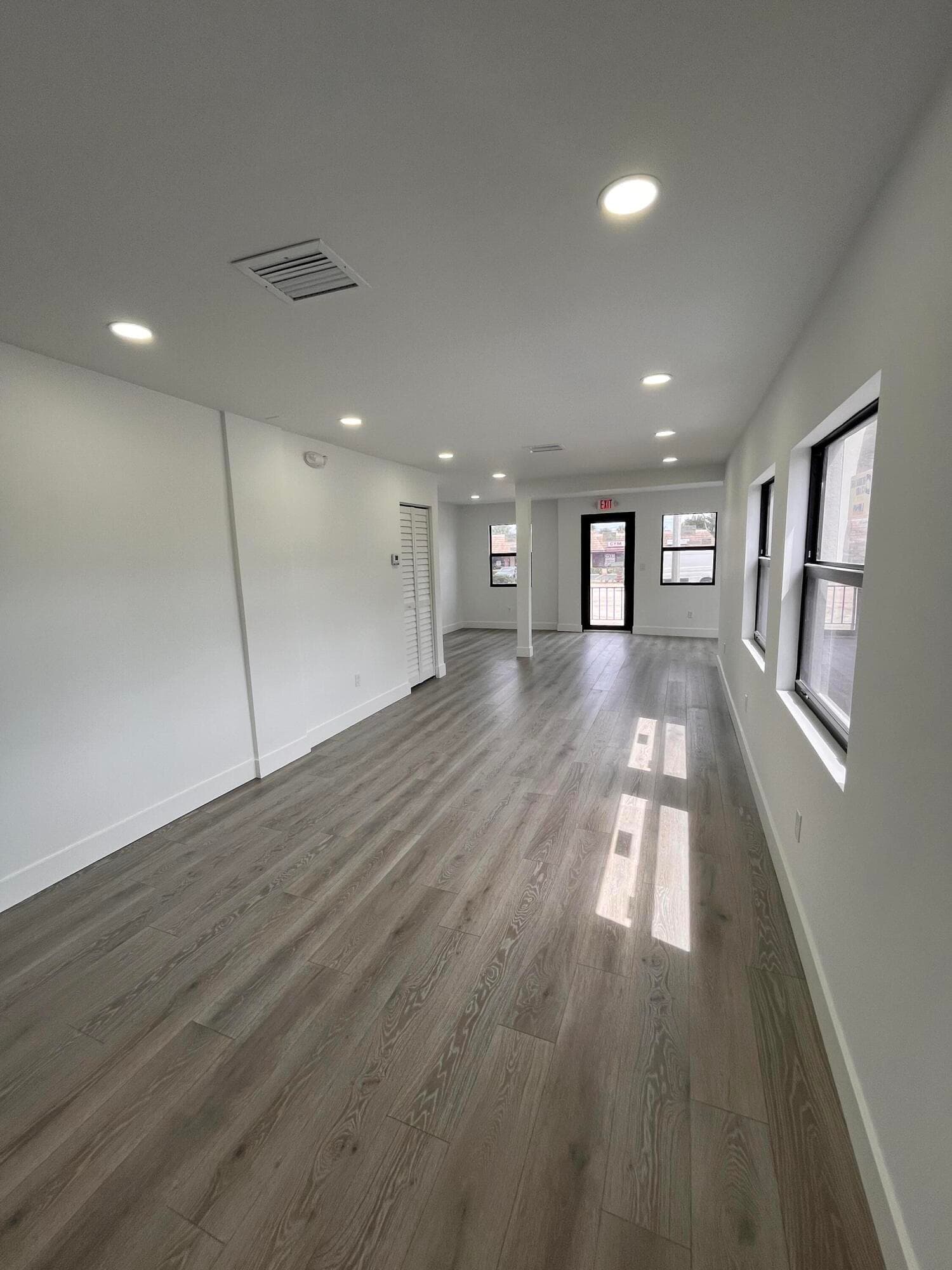 900 Federal Highway, Riviera Beach, FL — photo 24 of 39