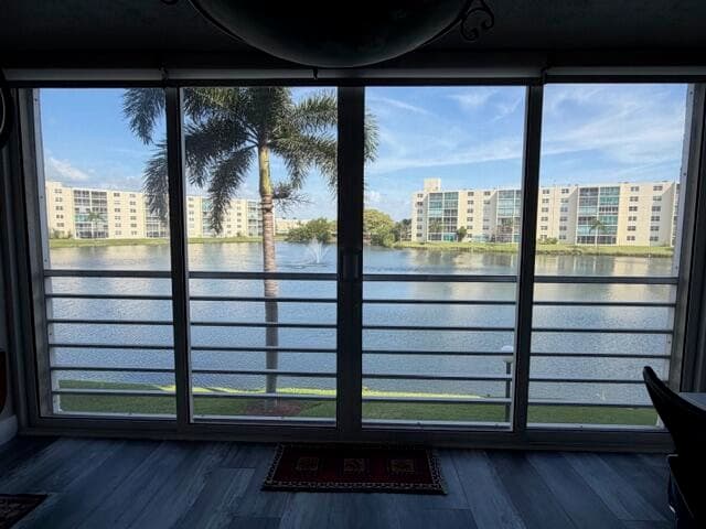 131 SE 3rd Avenue 202, Dania Beach, FL 33004 — photo 25 of 37