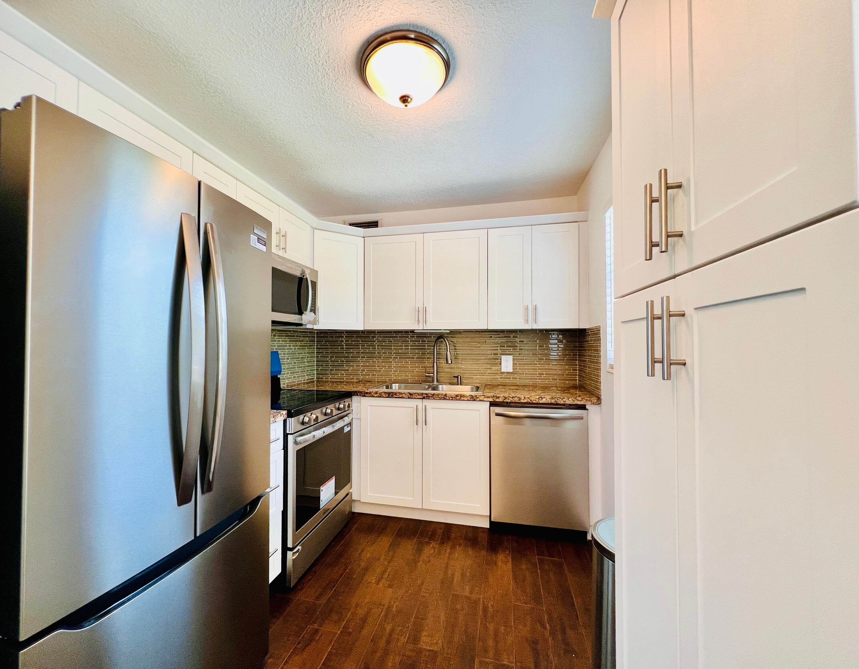 200 Northampton J 200, West Palm Beach, FL 33417 — photo 2 of 21