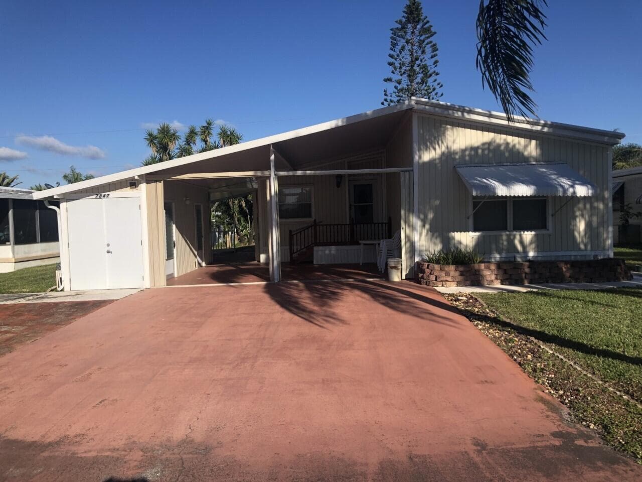 7847 SE Swan Avenue, Hobe Sound, FL 33455 — photo 1 of 6