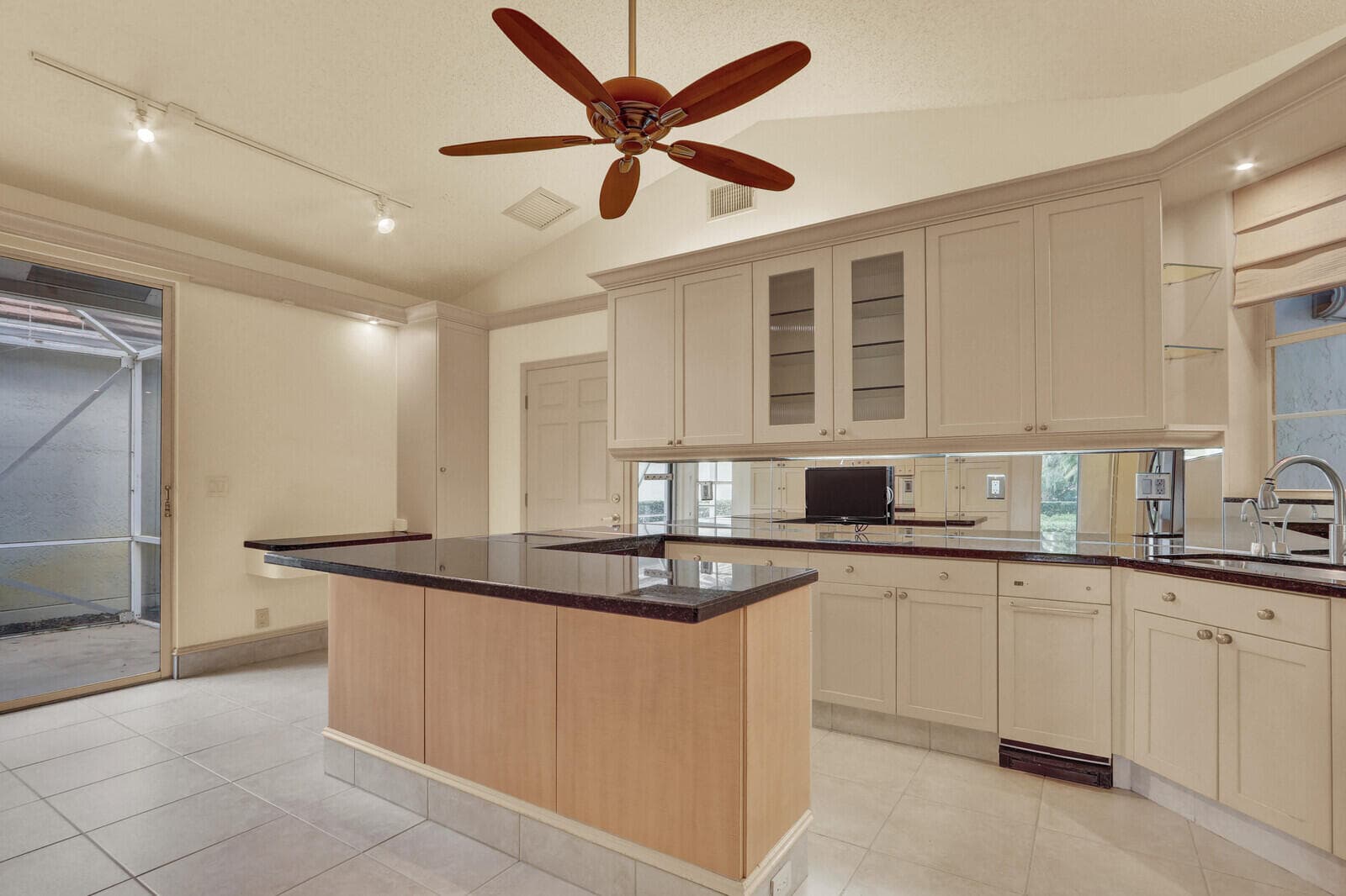 12751 Touchstone Place, Palm Beach Gardens, FL 33418 — photo 12 of 32