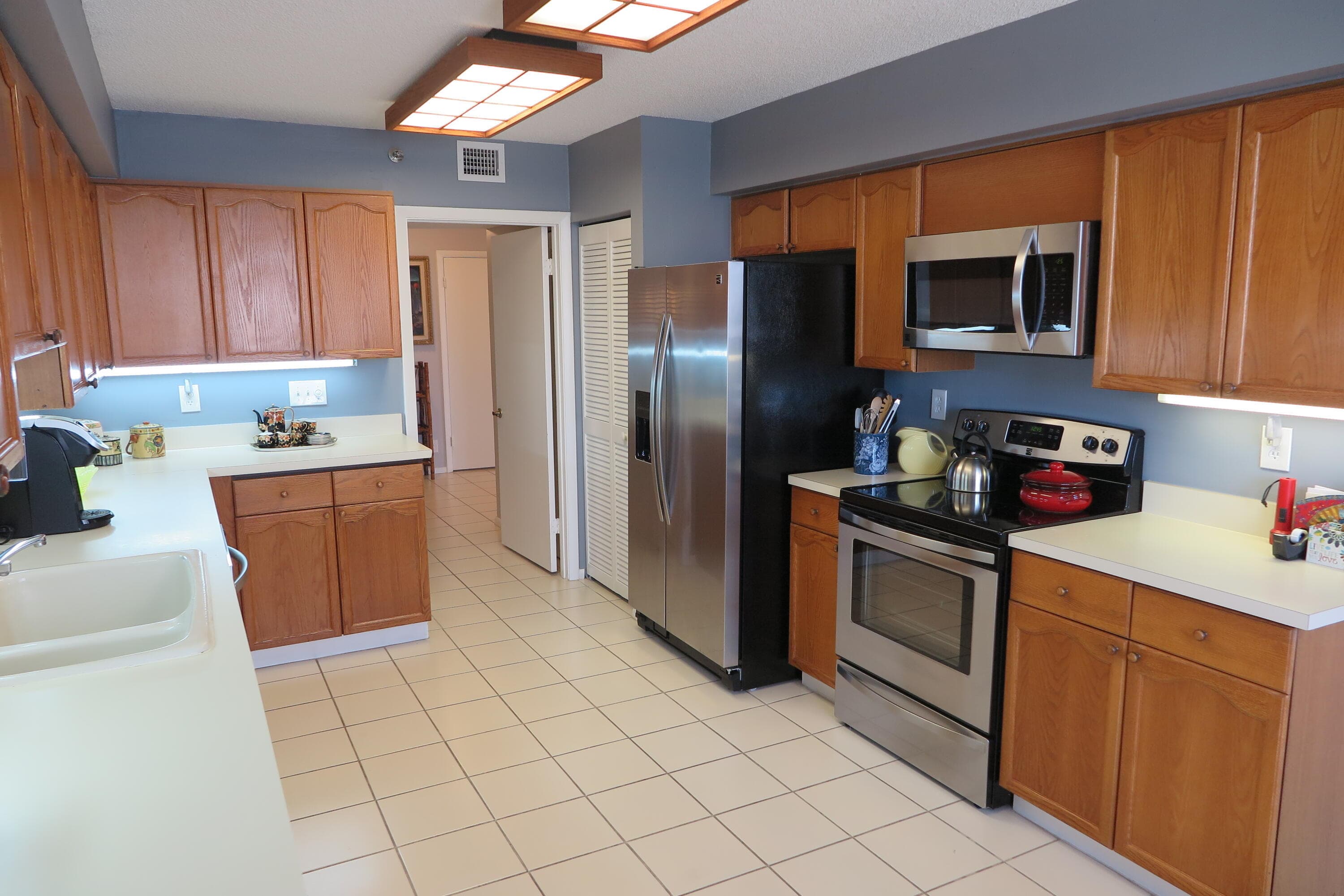7578 Regency Lake Drive 501, Boca Raton, FL 33433 — photo 7 of 32