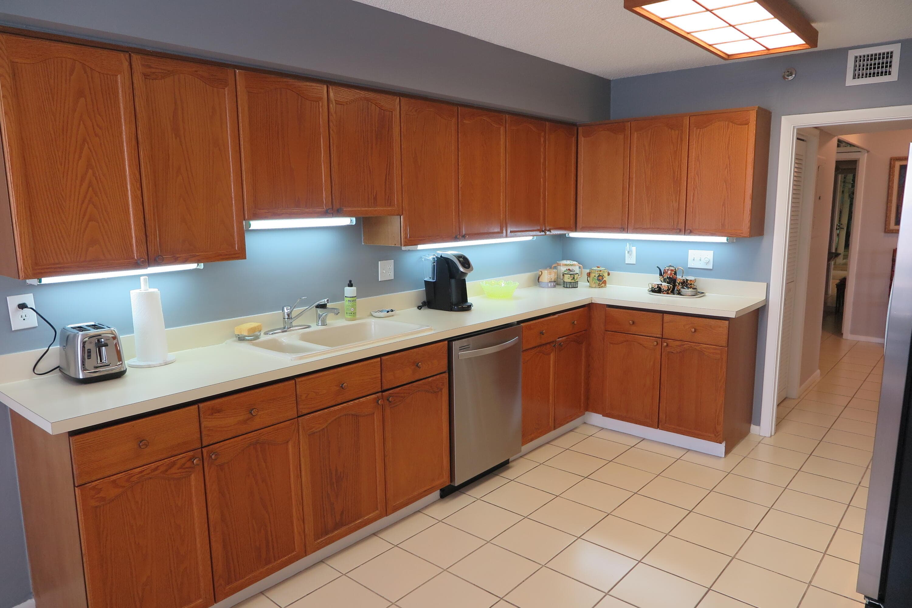7578 Regency Lake Drive 501, Boca Raton, FL 33433 — photo 8 of 32