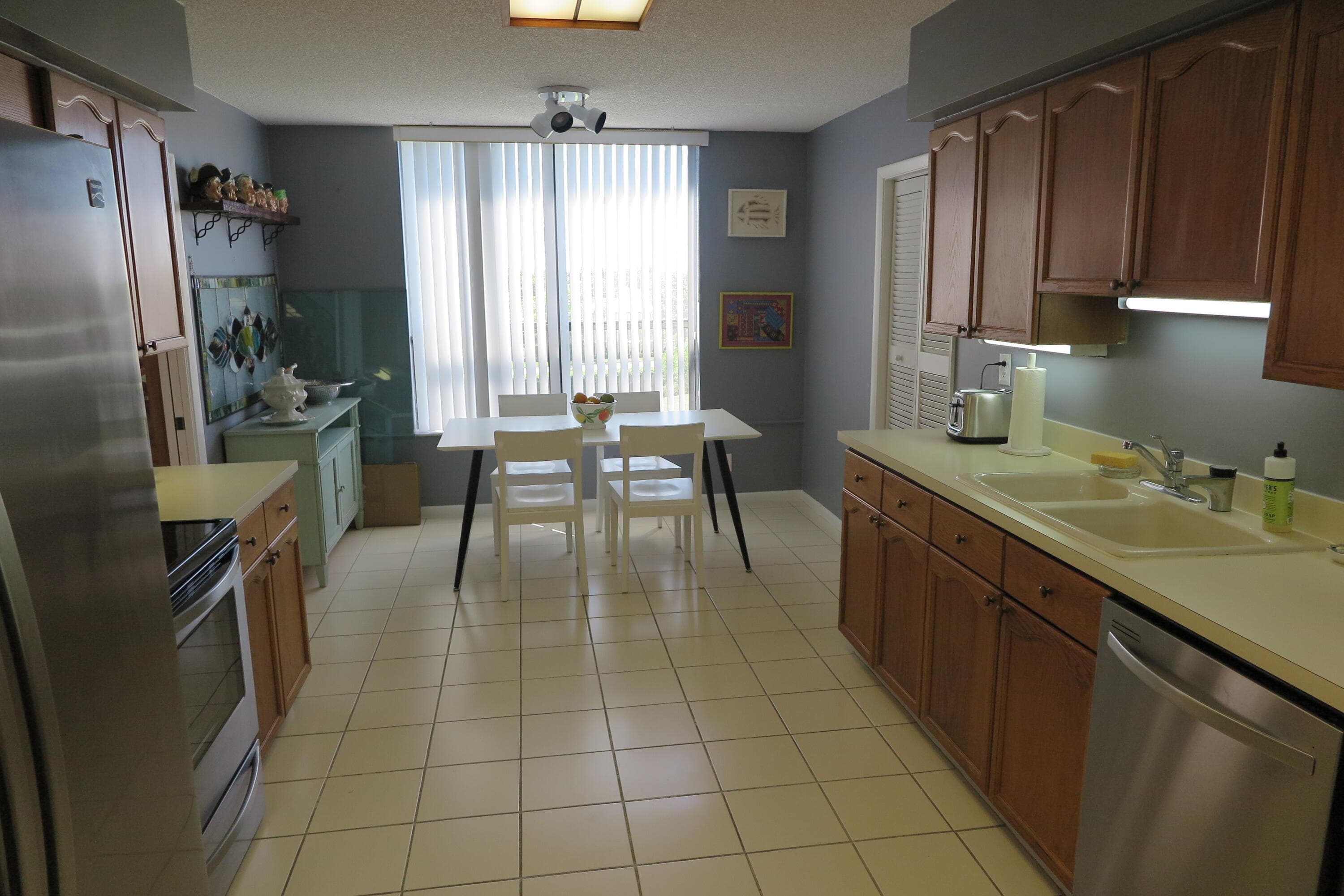 7578 Regency Lake Drive 501, Boca Raton, FL 33433 — photo 9 of 32