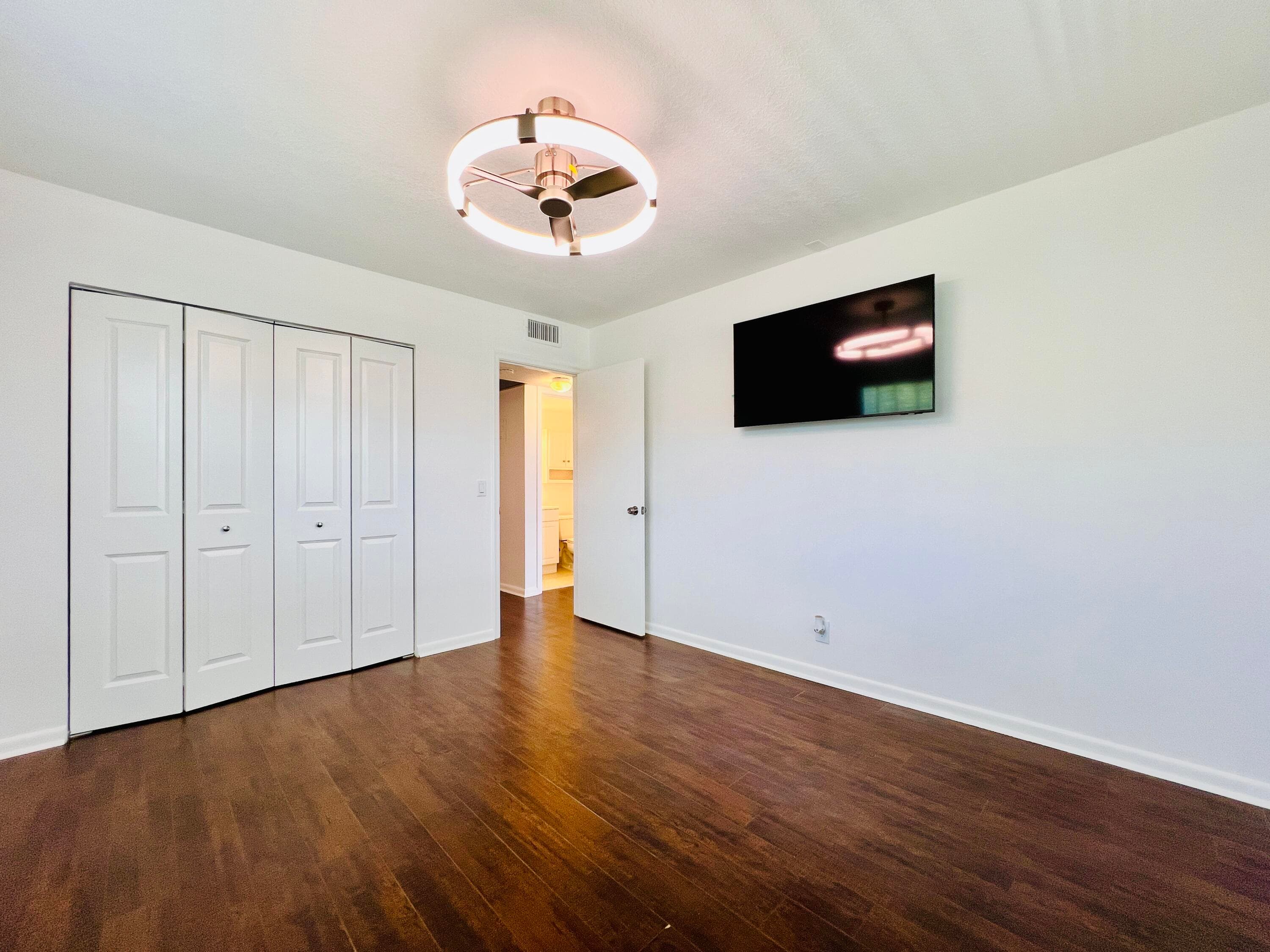 200 Northampton J 200, West Palm Beach, FL 33417 — photo 9 of 21