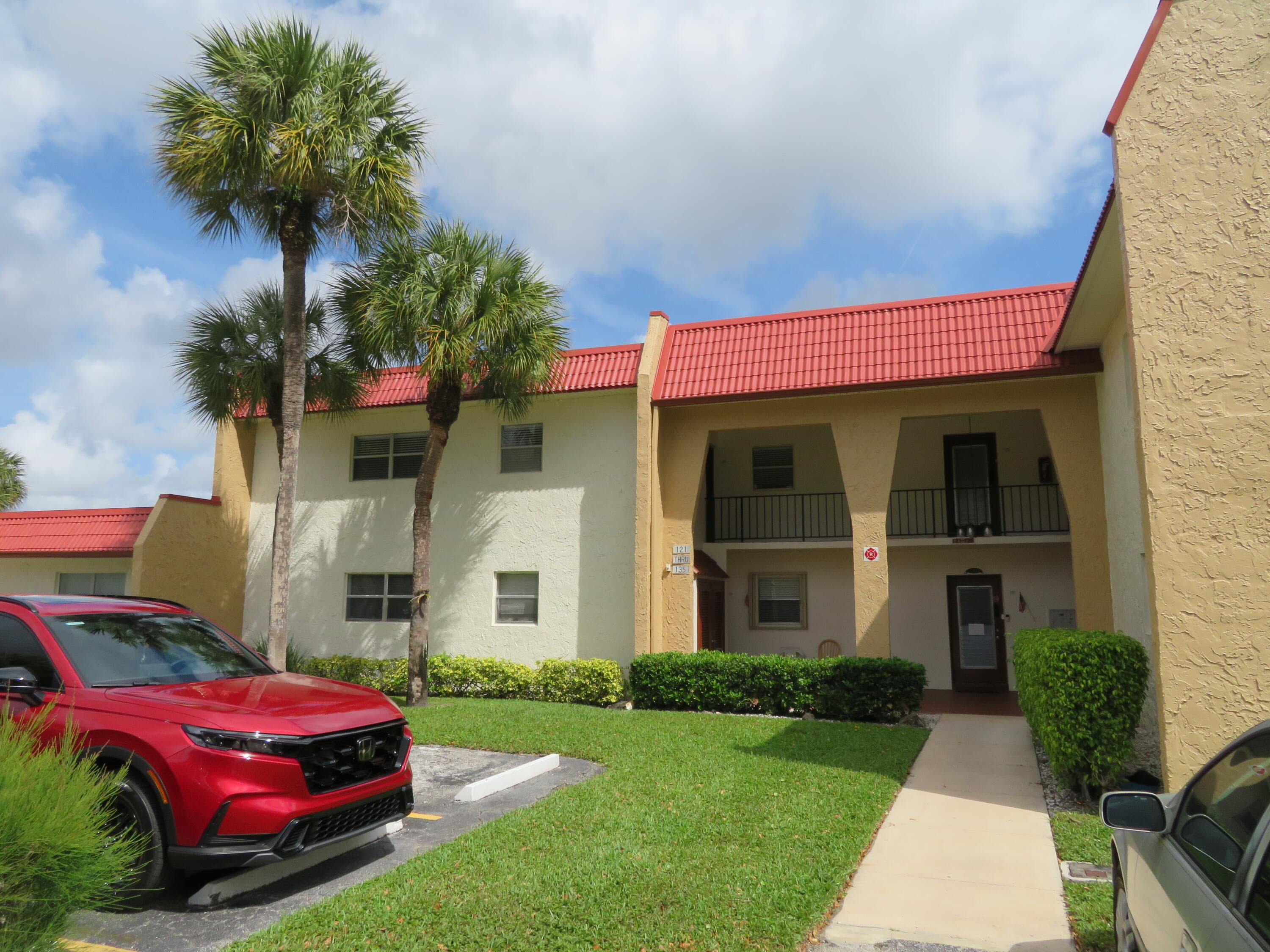 135 Lake Carol Drive E 135, West Palm Beach, FL 33411 — photo 1 of 19