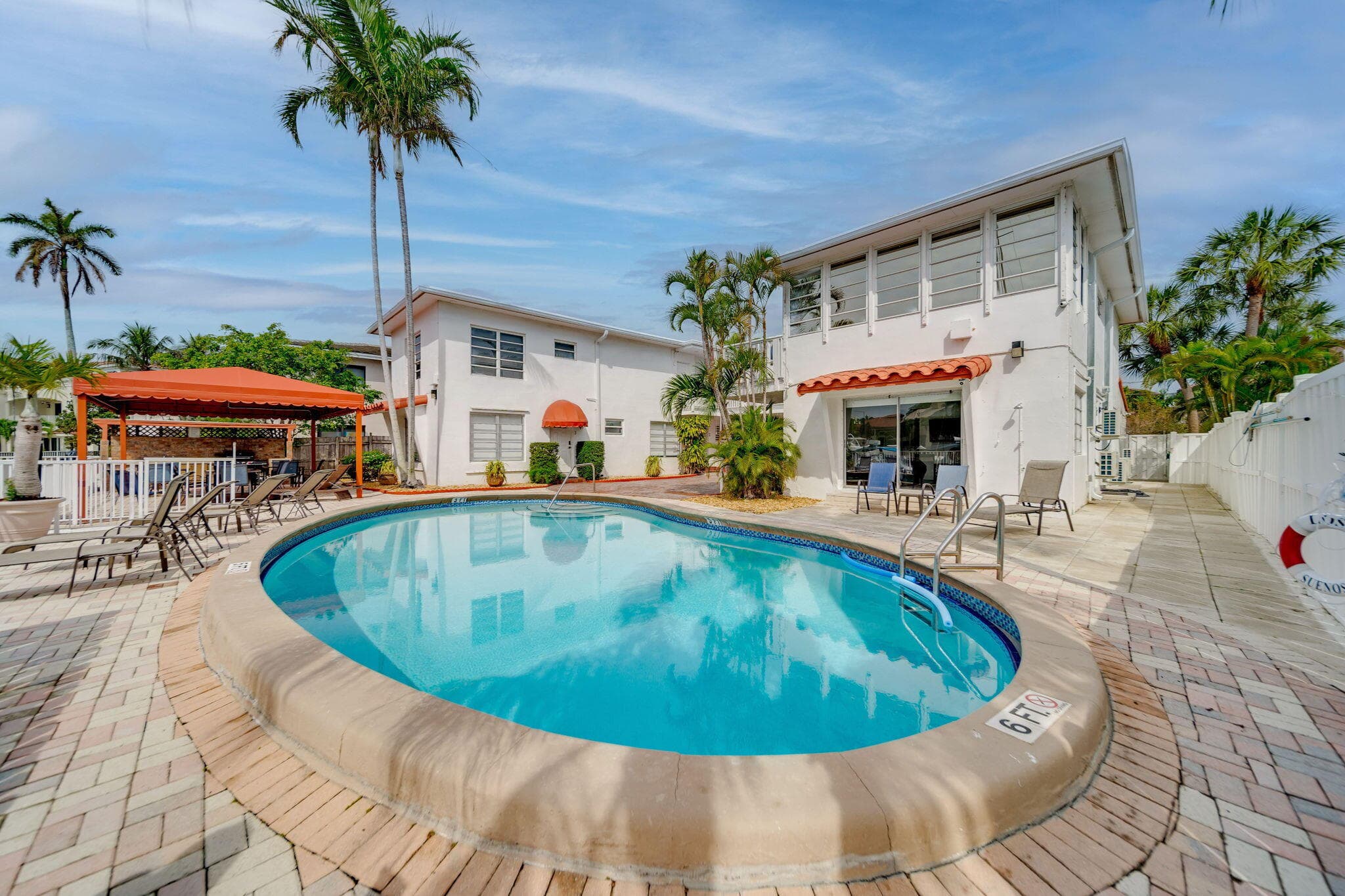 2724 NE 14th Street 3, Fort Lauderdale, FL 33304 — photo 1 of 16