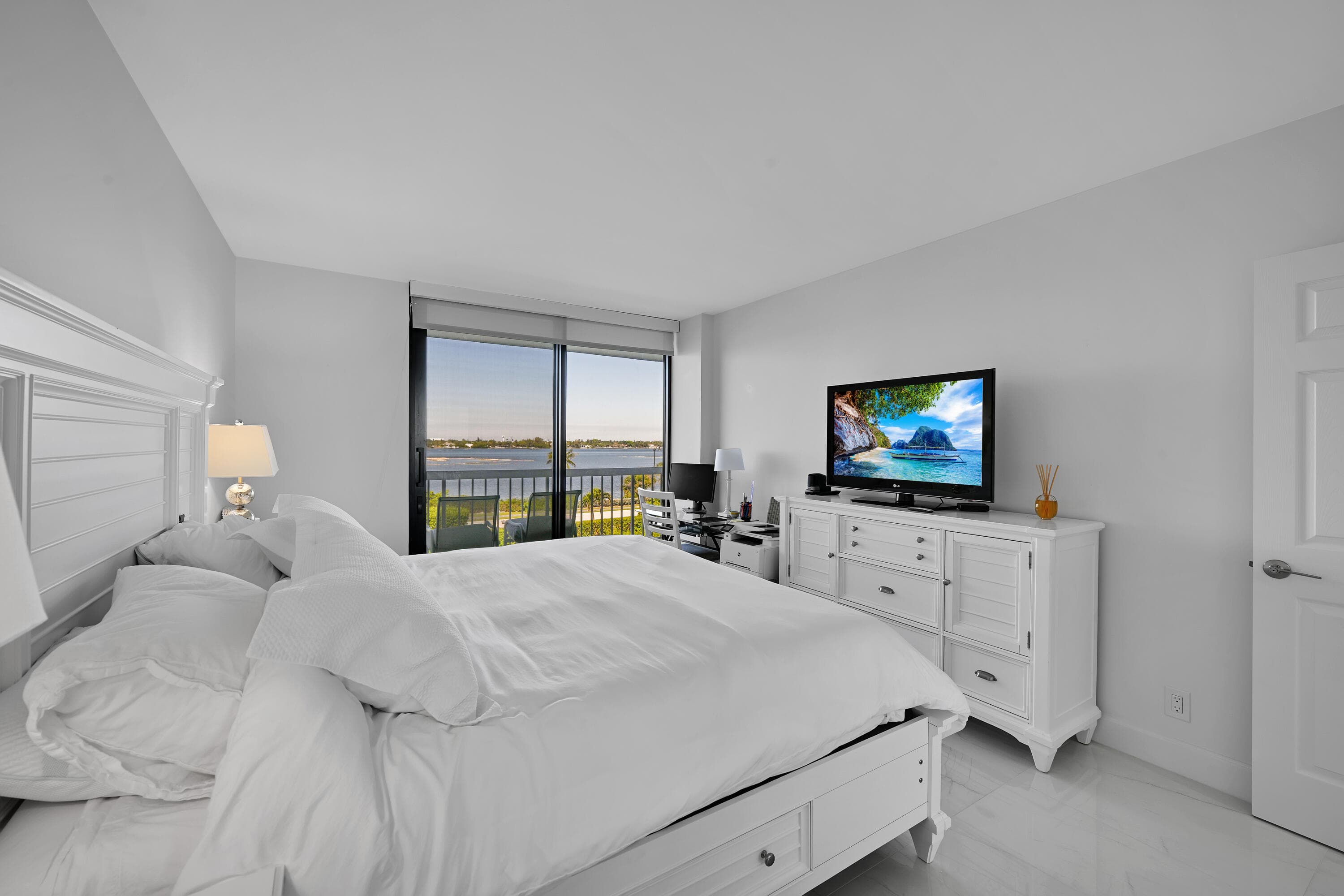3300 S Ocean Boulevard 306n, Palm Beach, FL 33480 — photo 3 of 14