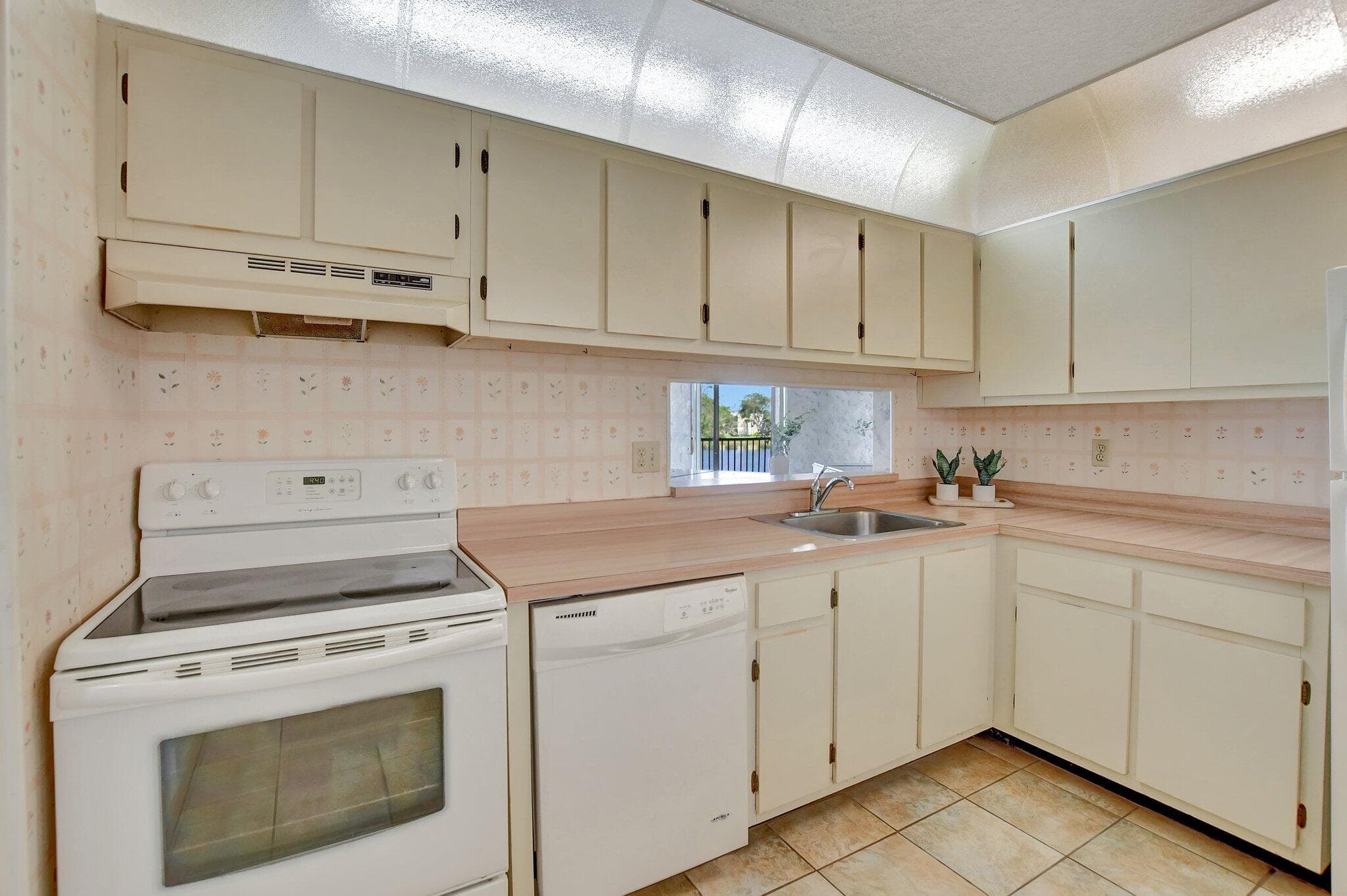 5340 Las Verdes Circle 208, Delray Beach, FL 33484 — photo 11 of 49