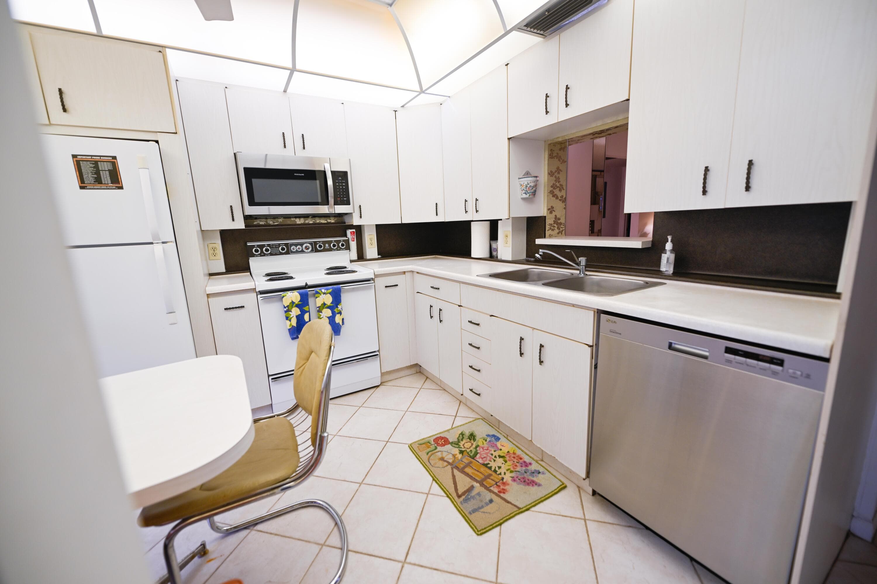 2901 Victoria Circle J1, Coconut Creek, FL 33066 — photo 7 of 50