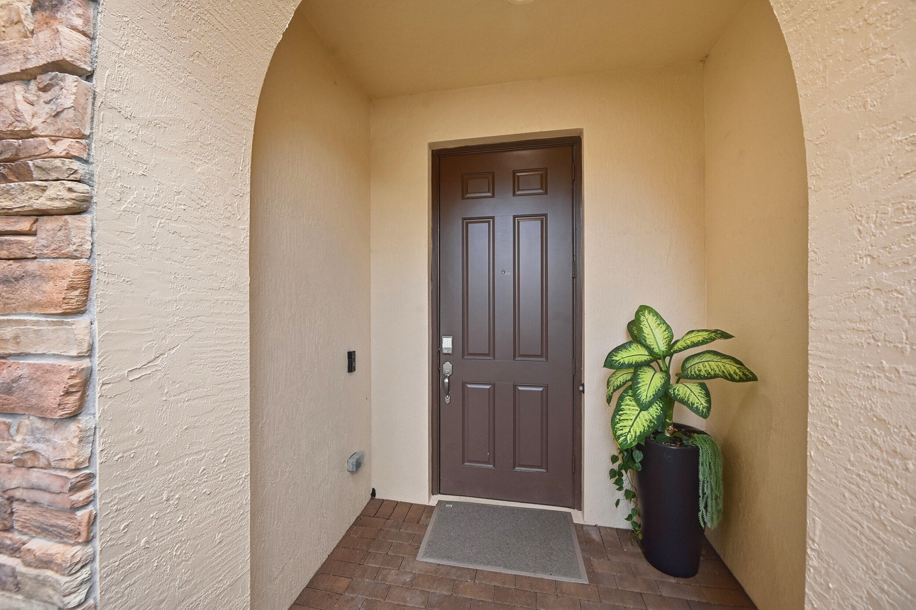 10415 Wellington Parc Drive, Wellington, FL 33449 — photo 4 of 37