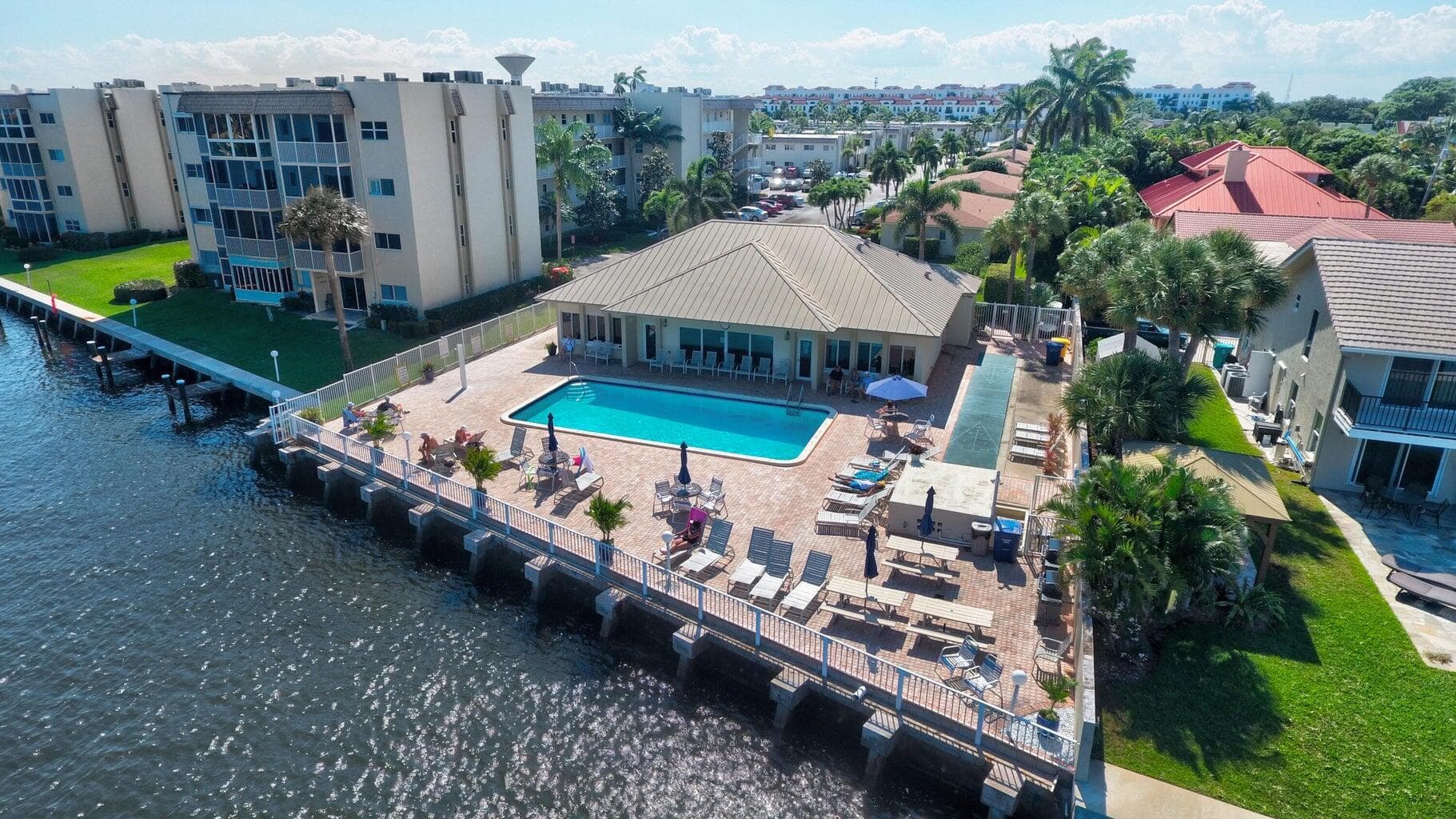 632 Snug Harbor Drive D2, Boynton Beach, FL 33435 — photo 3 of 39
