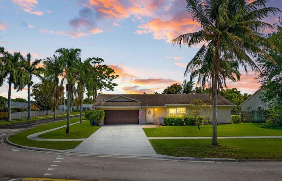 167 Ponce De Leon Street, Royal Palm Beach, FL 33411 — photo 1 of 37