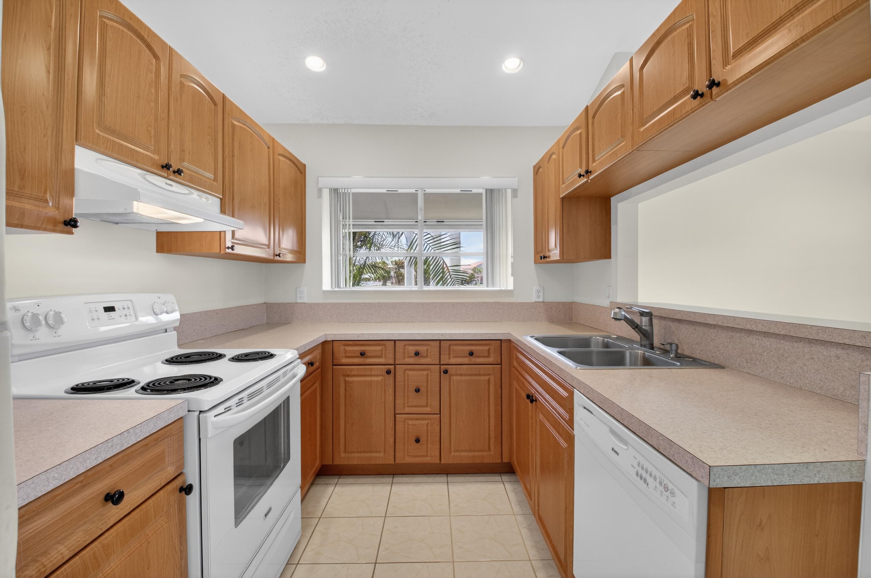 11151 Autoro Court, Boca Raton, FL 33498 — photo 6 of 70