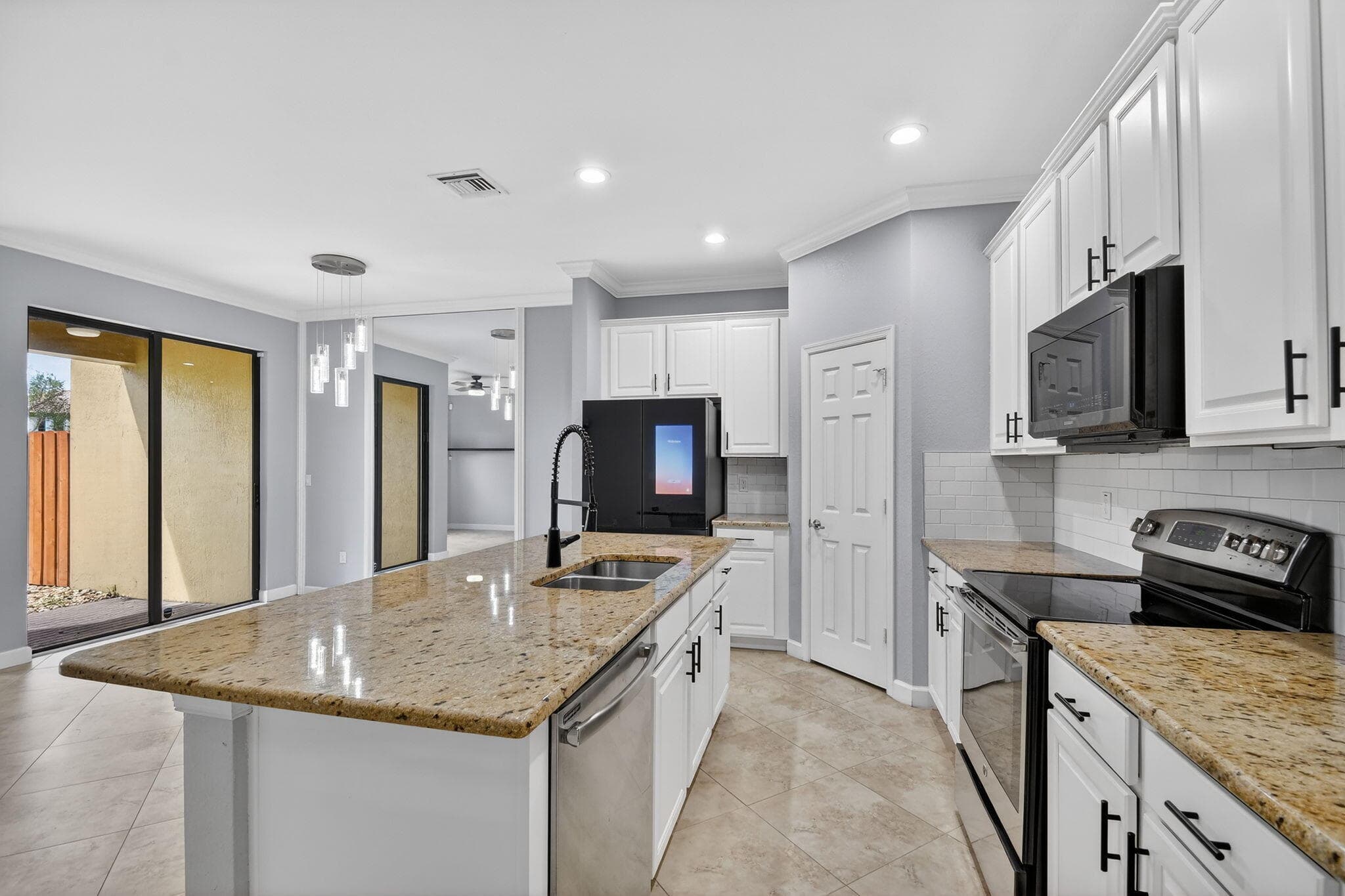10457 Wellington Parc Drive, Wellington, FL 33449 — photo 7 of 56