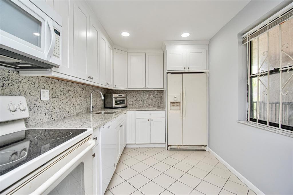8150 W Mcnab Road 312, Tamarac, FL 33321 — photo 5 of 32