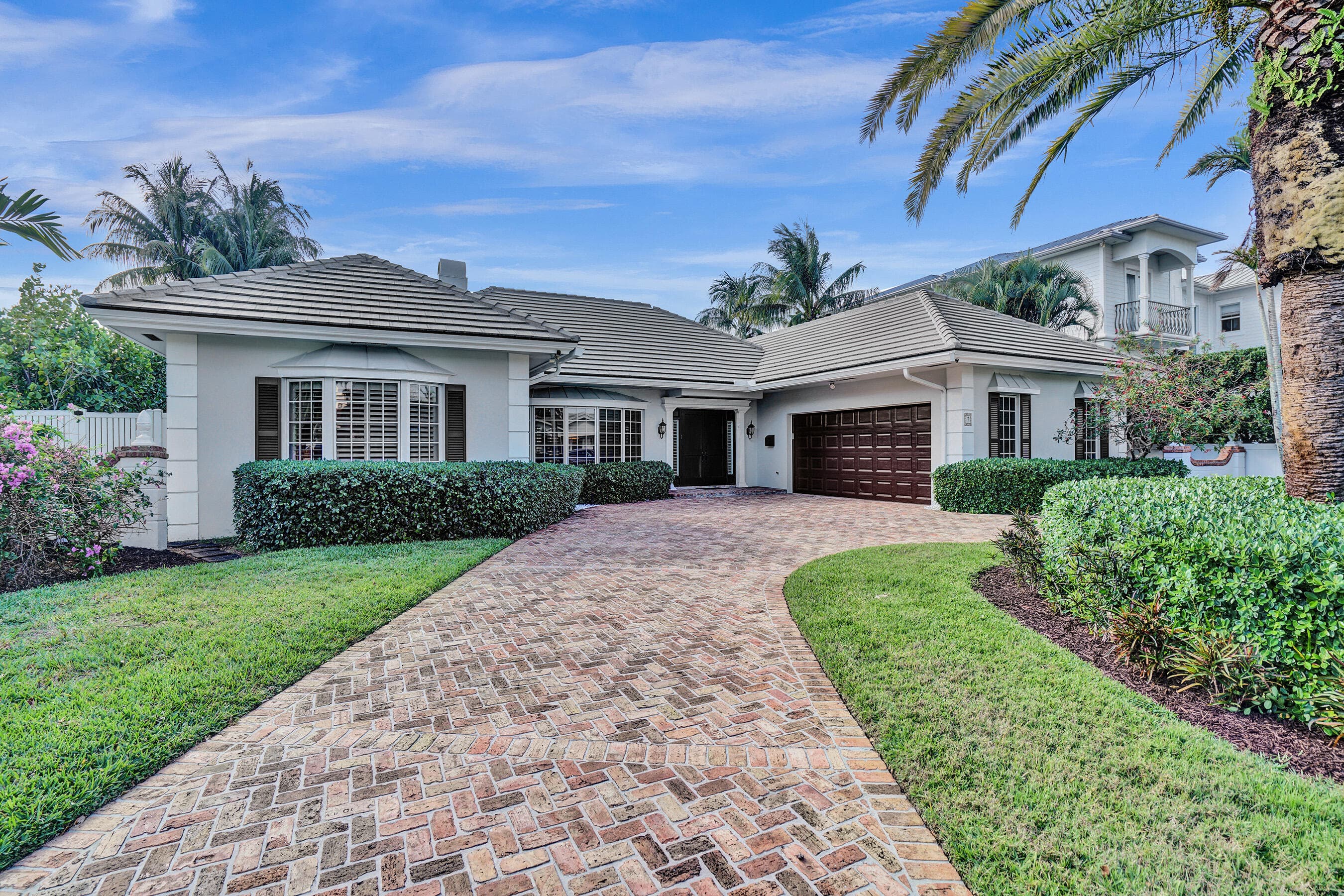 7 Saranac Road, Sea Ranch Lakes, FL 33308 — photo 9 of 57