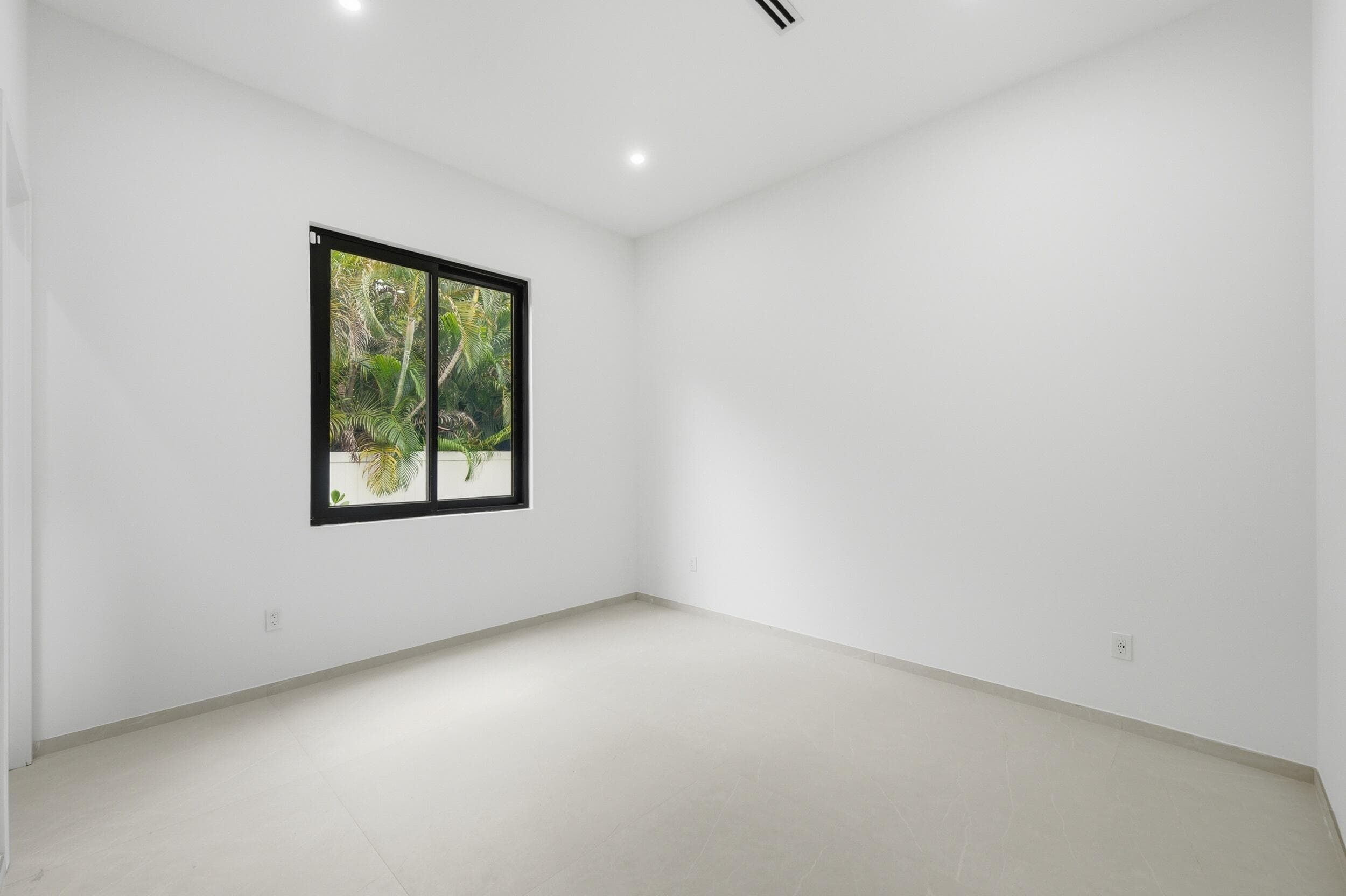 1629 NE 1st Avenue, Fort Lauderdale, FL 33305 — photo 34 of 44