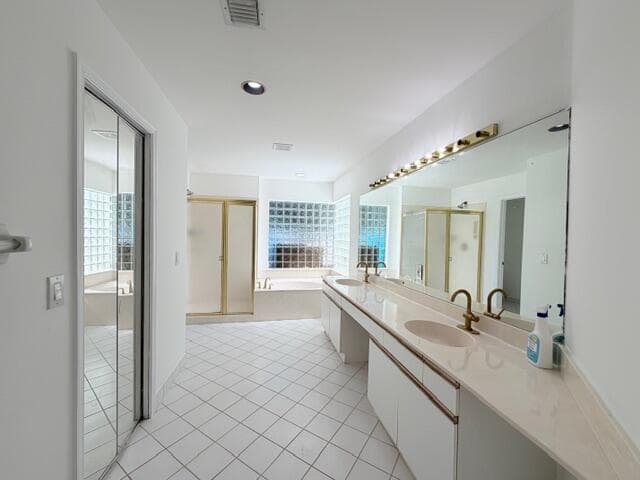 4853 NW 66th Avenue, Lauderhill, FL 33319 — photo 14 of 29