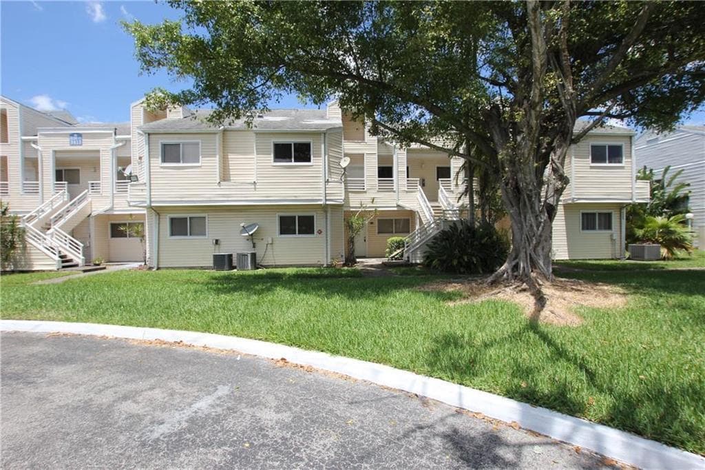 3413 NW 44th Street 107, Oakland Park, FL 33309 — photo 1 of 27