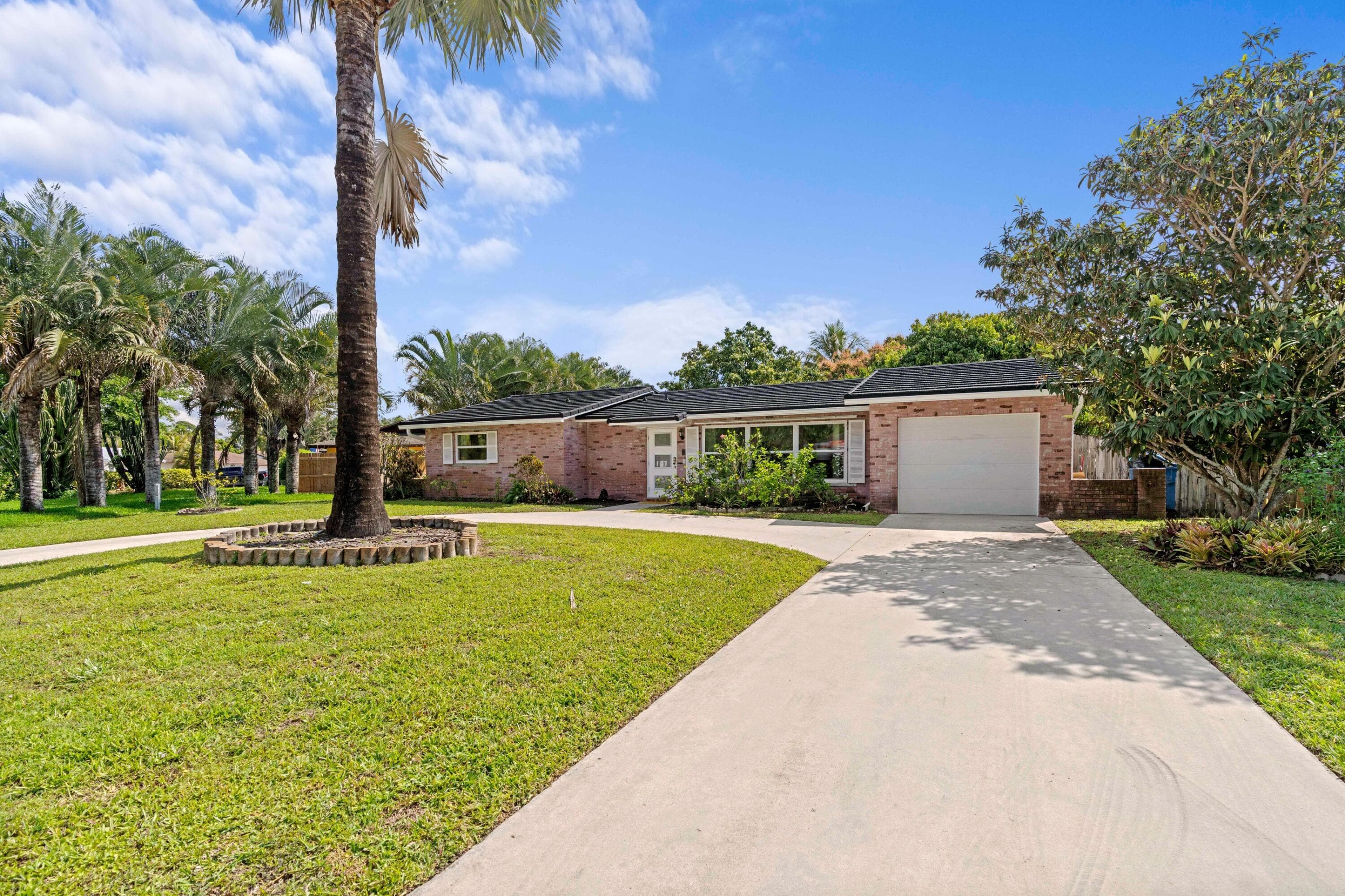 324 Sandpiper Avenue, Royal Palm Beach, FL 33411 — photo 4 of 32
