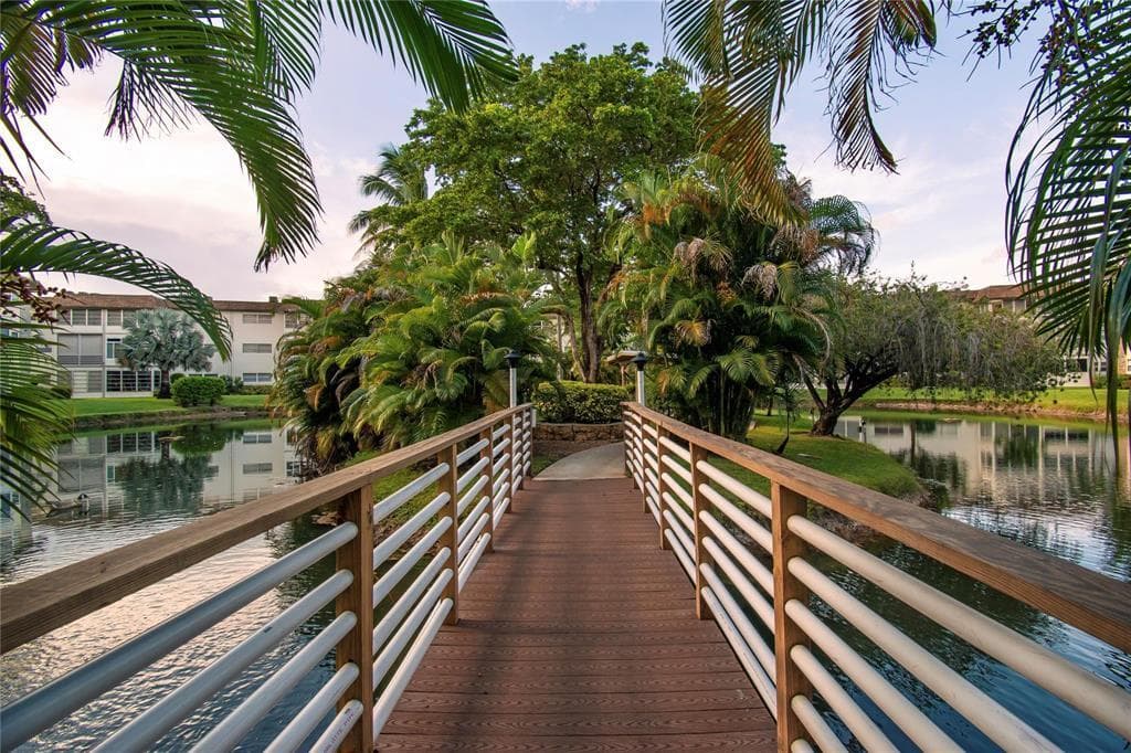 5171 W Oakland Park Boulevard, Lauderdale Lakes, FL 33313 — photo 3 of 32