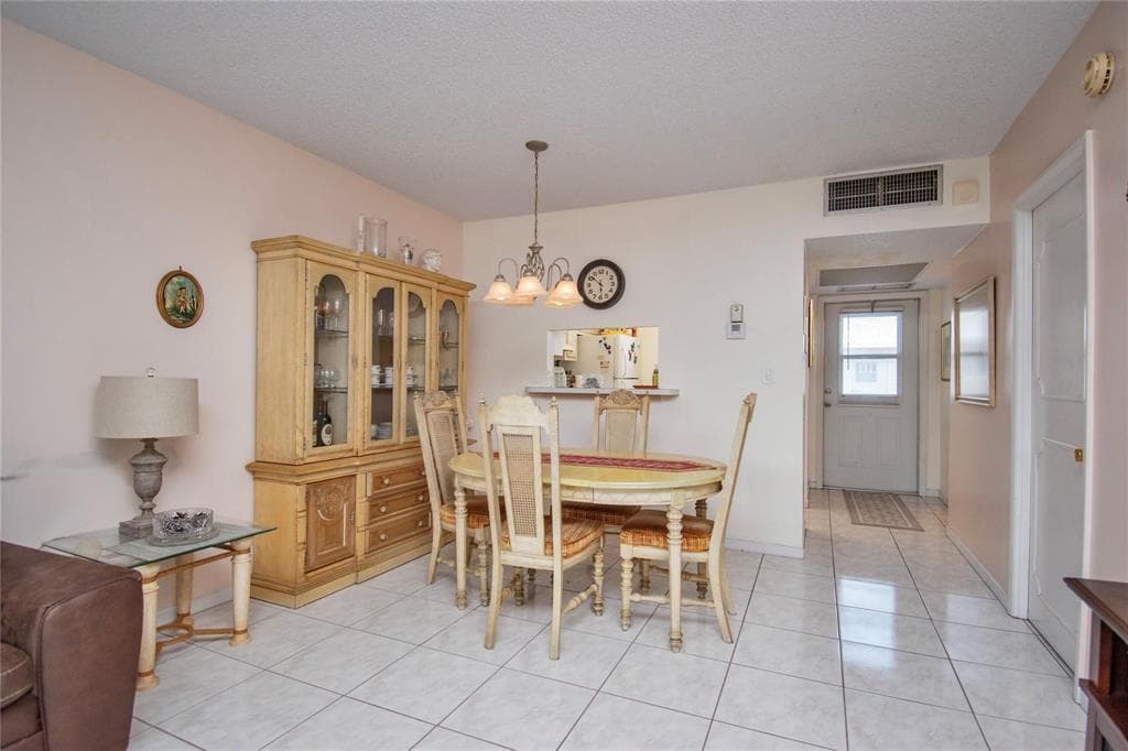 5171 W Oakland Park Boulevard, Lauderdale Lakes, FL 33313 — photo 8 of 32