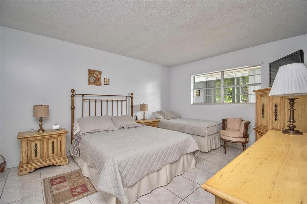 5171 W Oakland Park Boulevard, Lauderdale Lakes, FL 33313 — photo 9 of 32