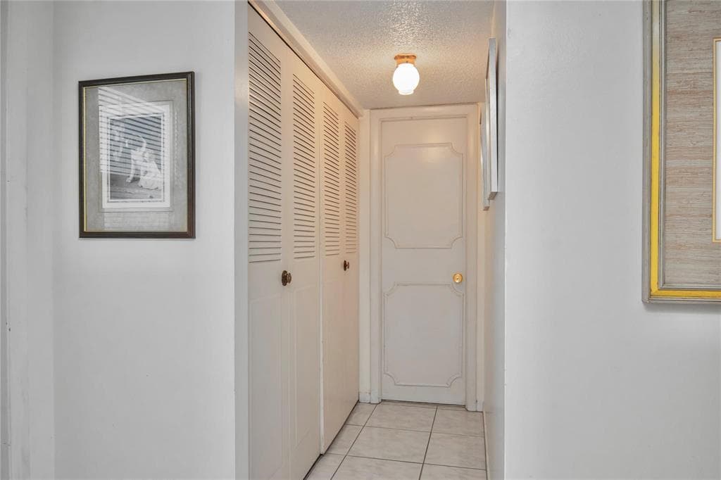 5171 W Oakland Park Boulevard, Lauderdale Lakes, FL 33313 — photo 11 of 32
