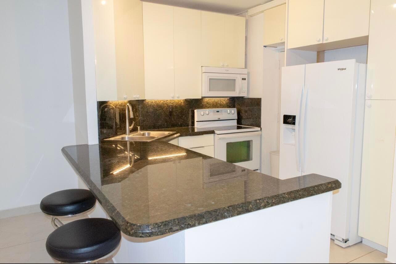 50 SW 3rd 1060, Boca Raton, FL 33432 — photo 8 of 25