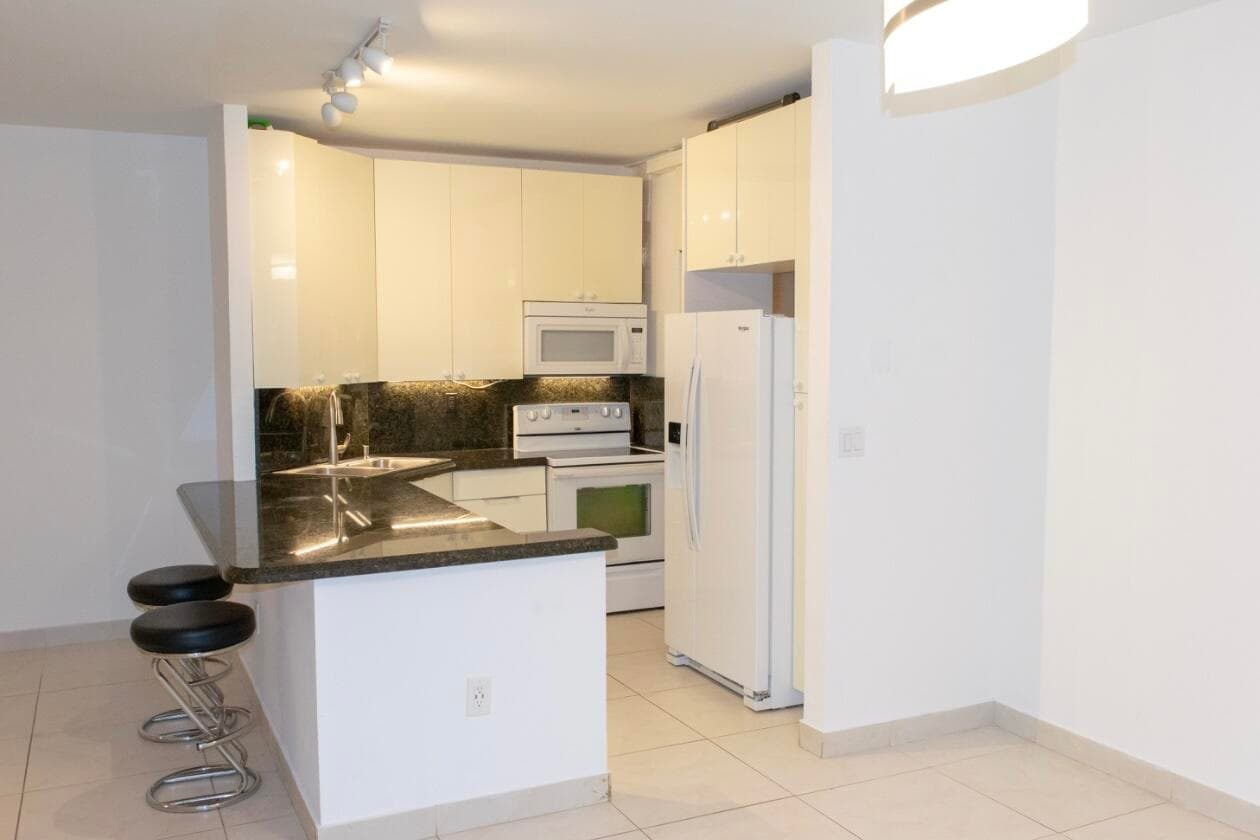 50 SW 3rd 1060, Boca Raton, FL 33432 — photo 10 of 25