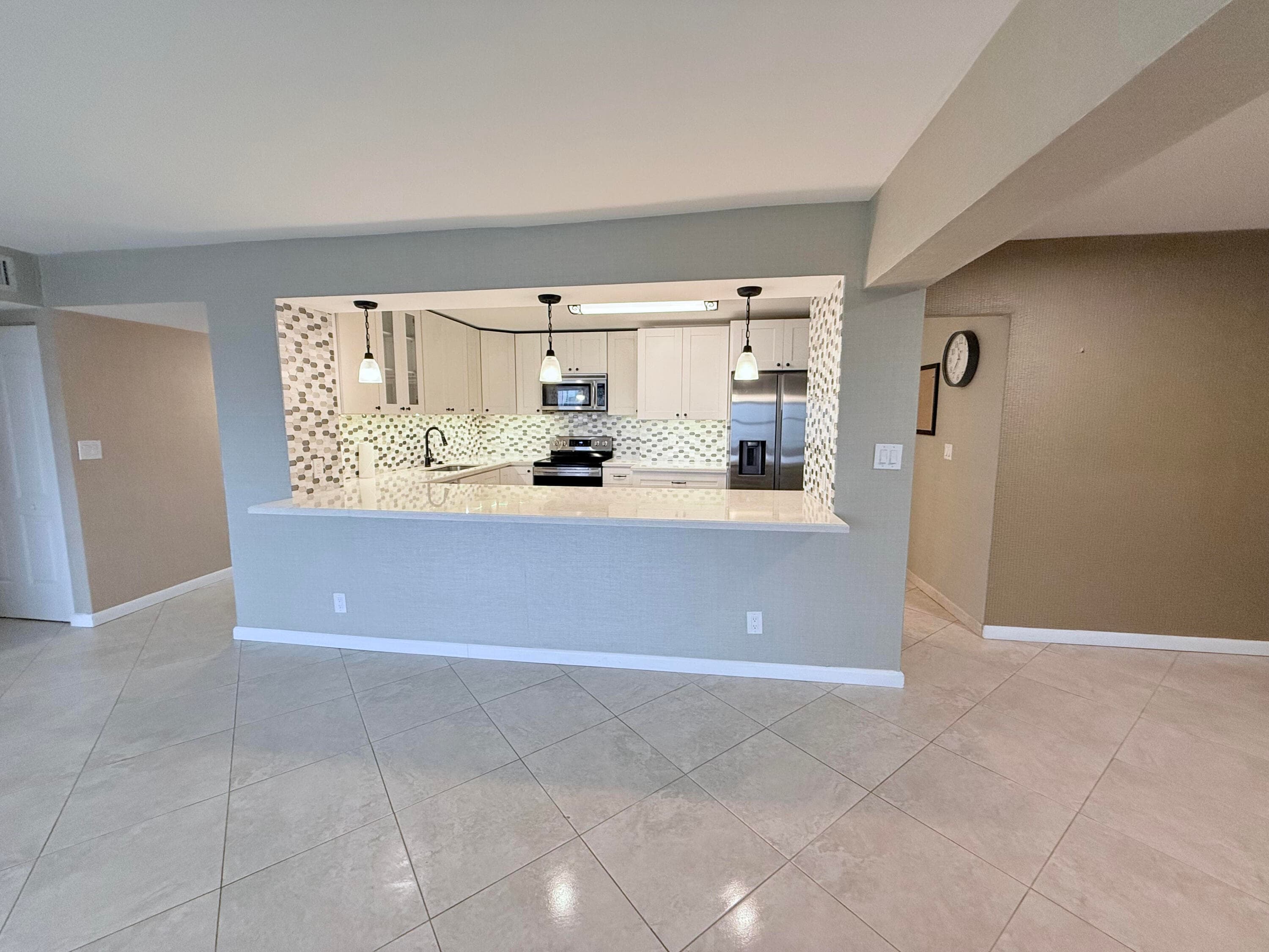 401 Golden Isles Drive 913, Hallandale Beach, FL 33009 — photo 5 of 26
