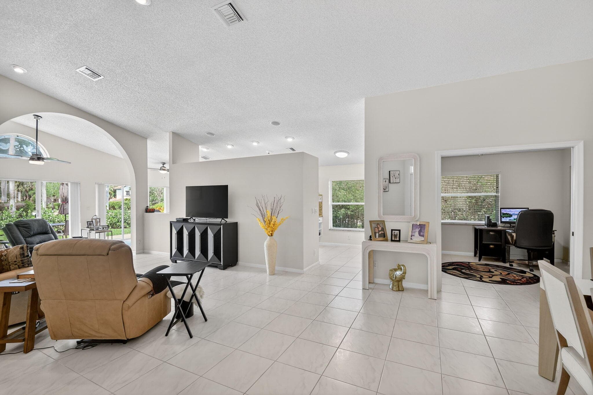 9718 Harbour Lake Circle, Boynton Beach, FL 33437 — photo 3 of 107