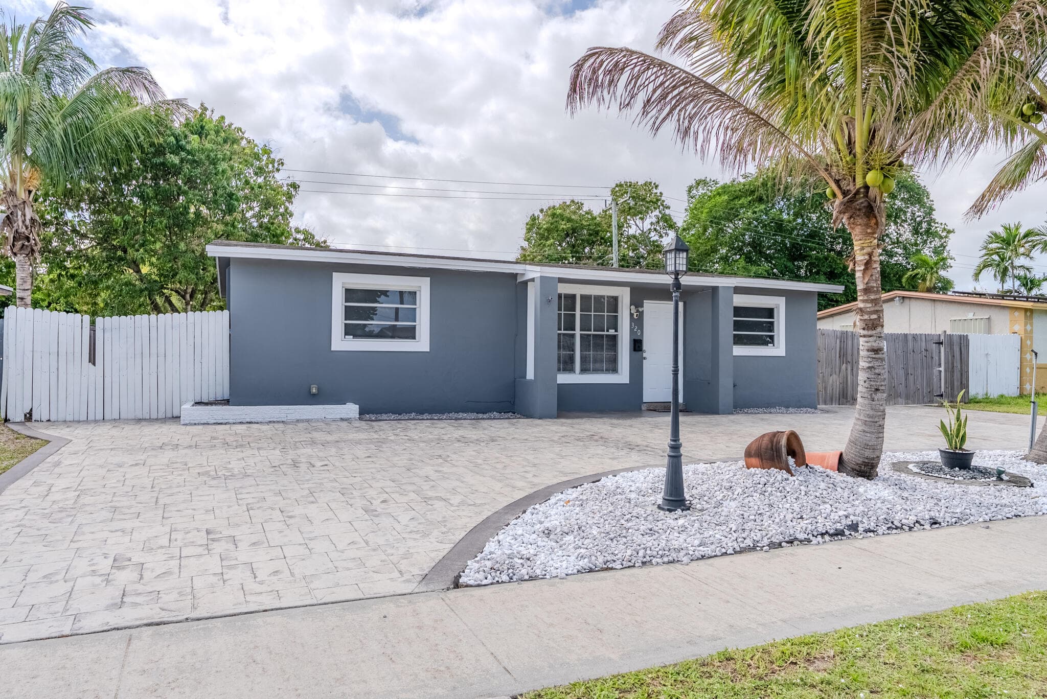 320 N 69th Way, Hollywood, FL 33024 — photo 1 of 51